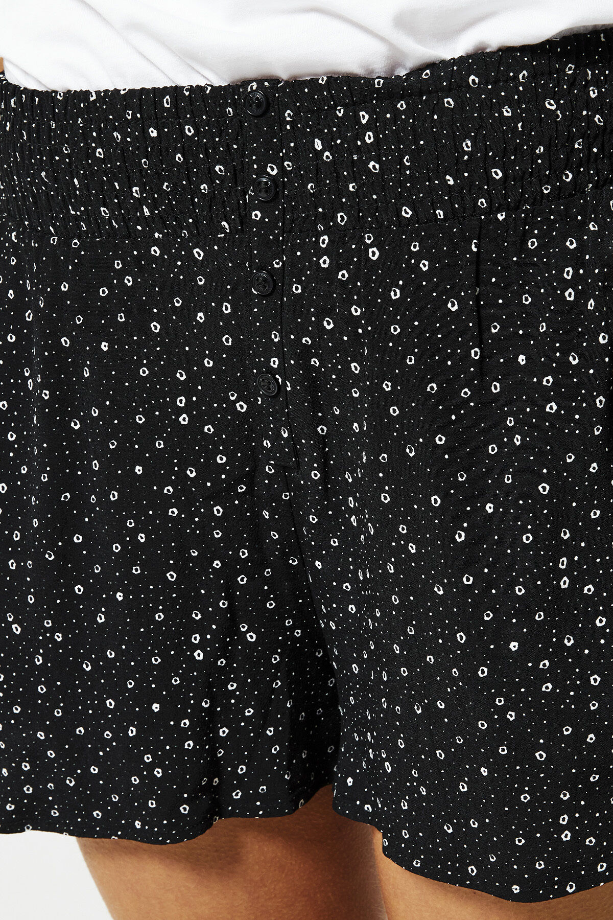 Short Nadine image number 3