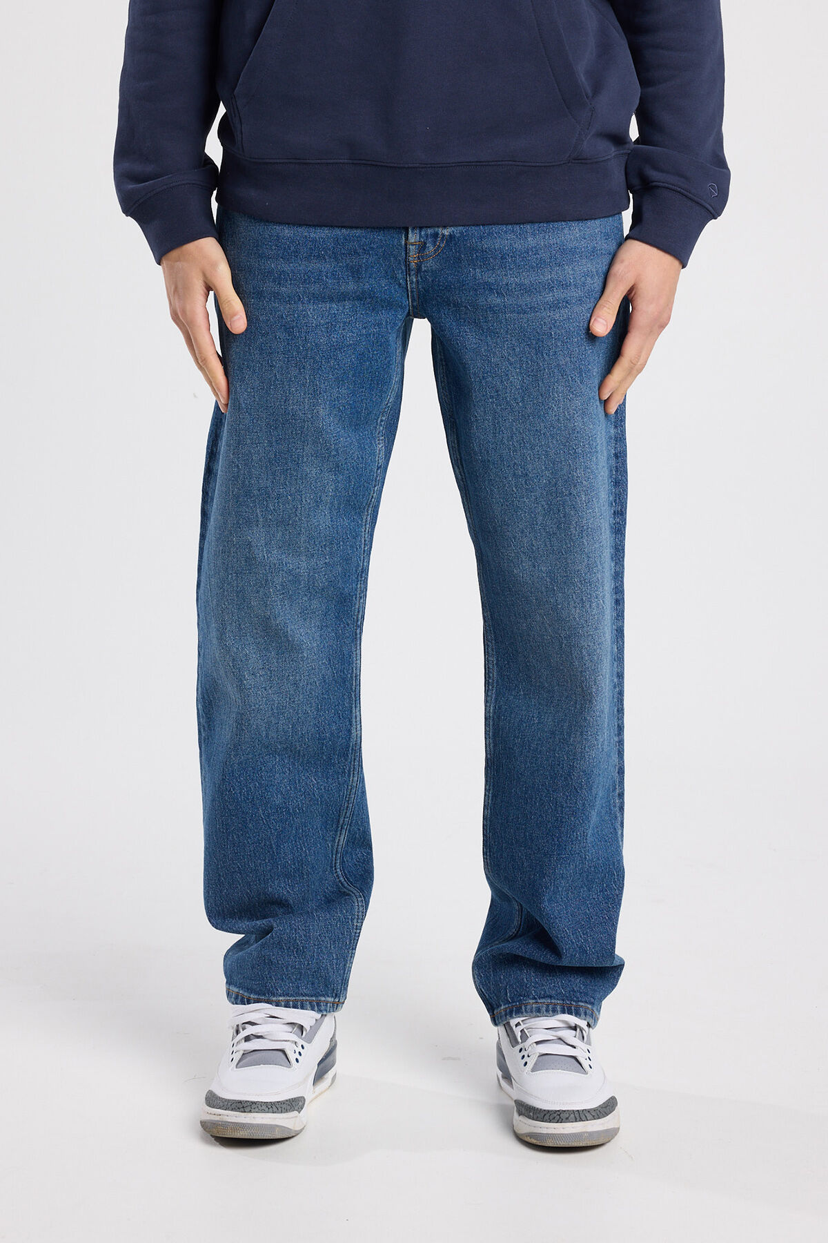 Dexter image number 0