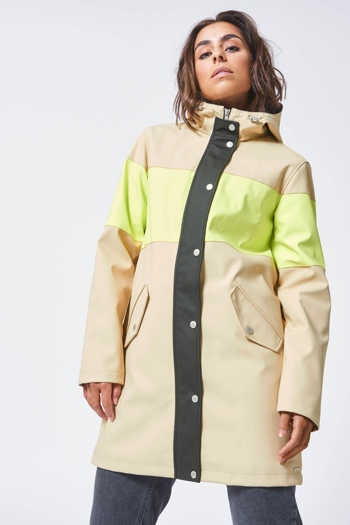 Imperm&eacute;able Janice image number 1