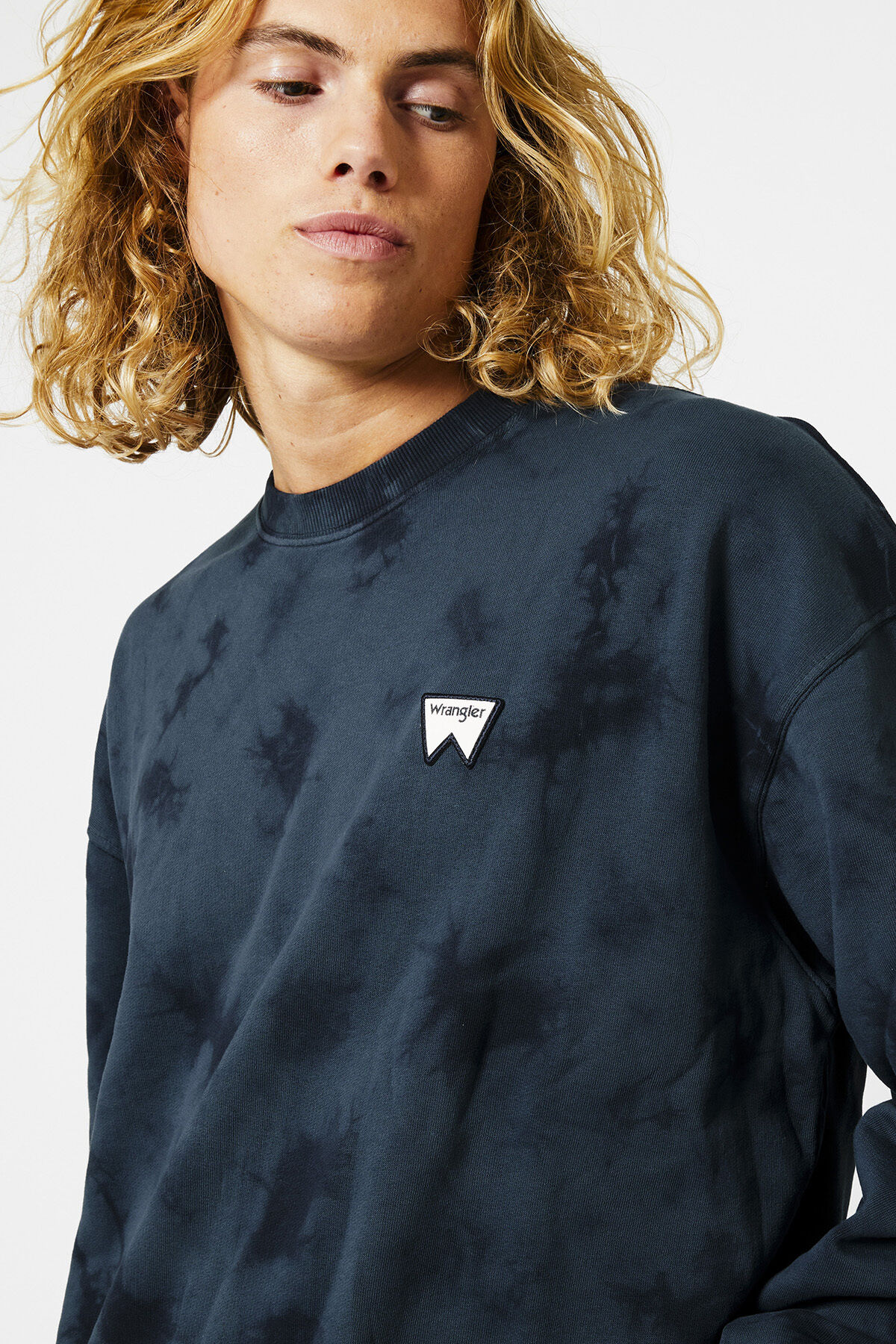 Sweater Wrangler crew image number 3