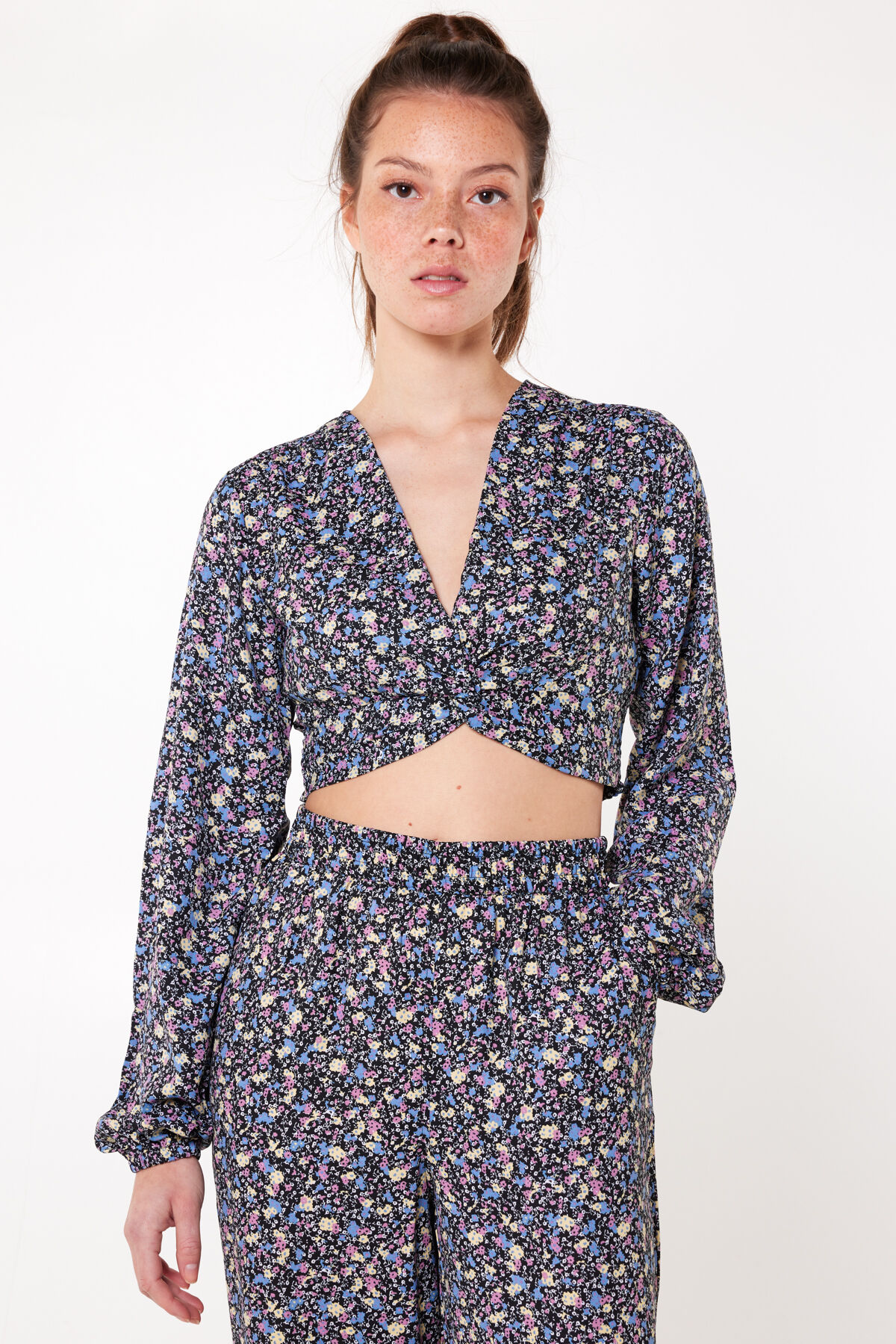 Blouse collar Baya image number 0