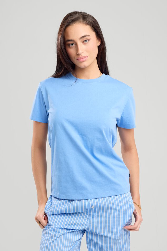 Esther image number 1