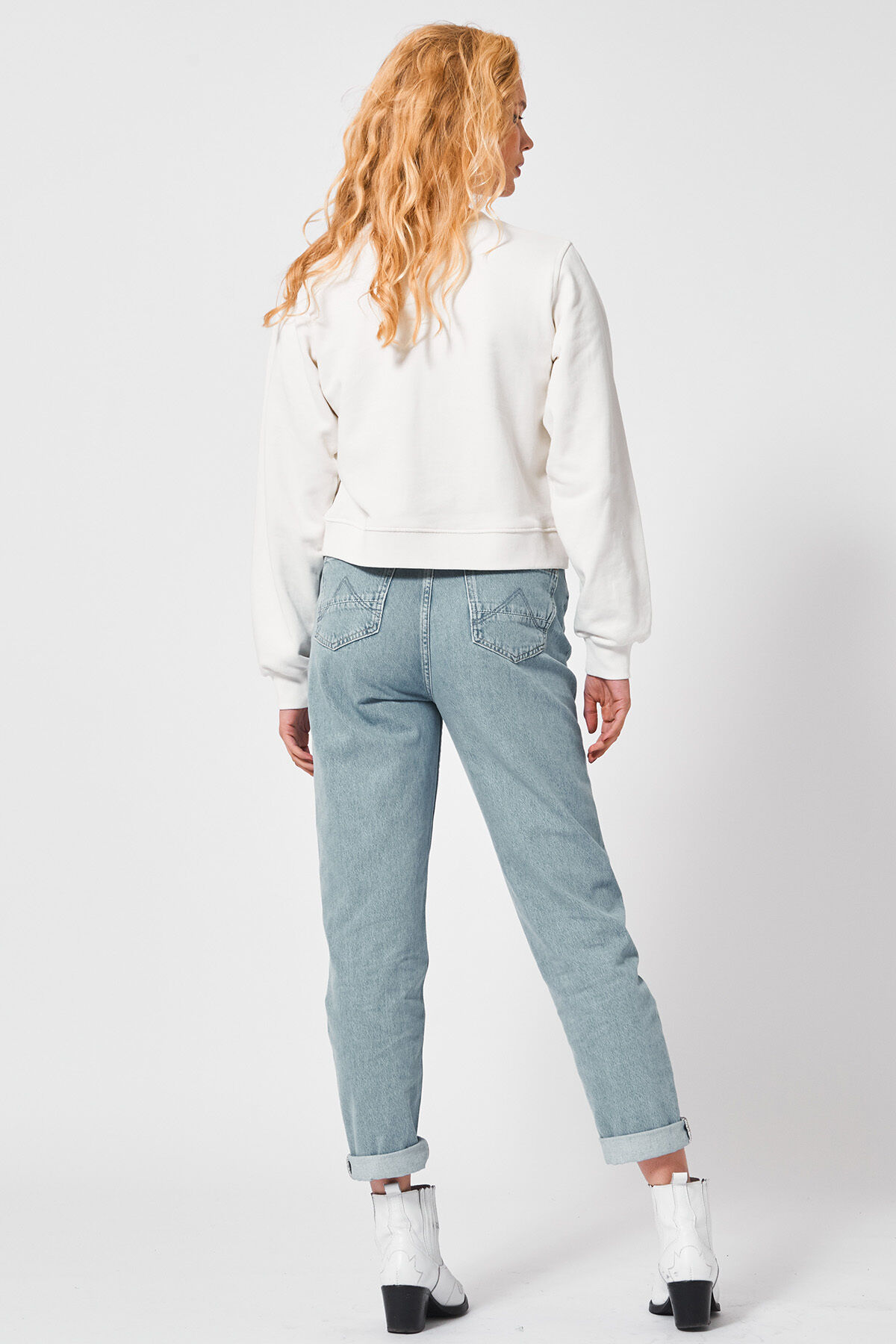 Sweater Snow x image number 2