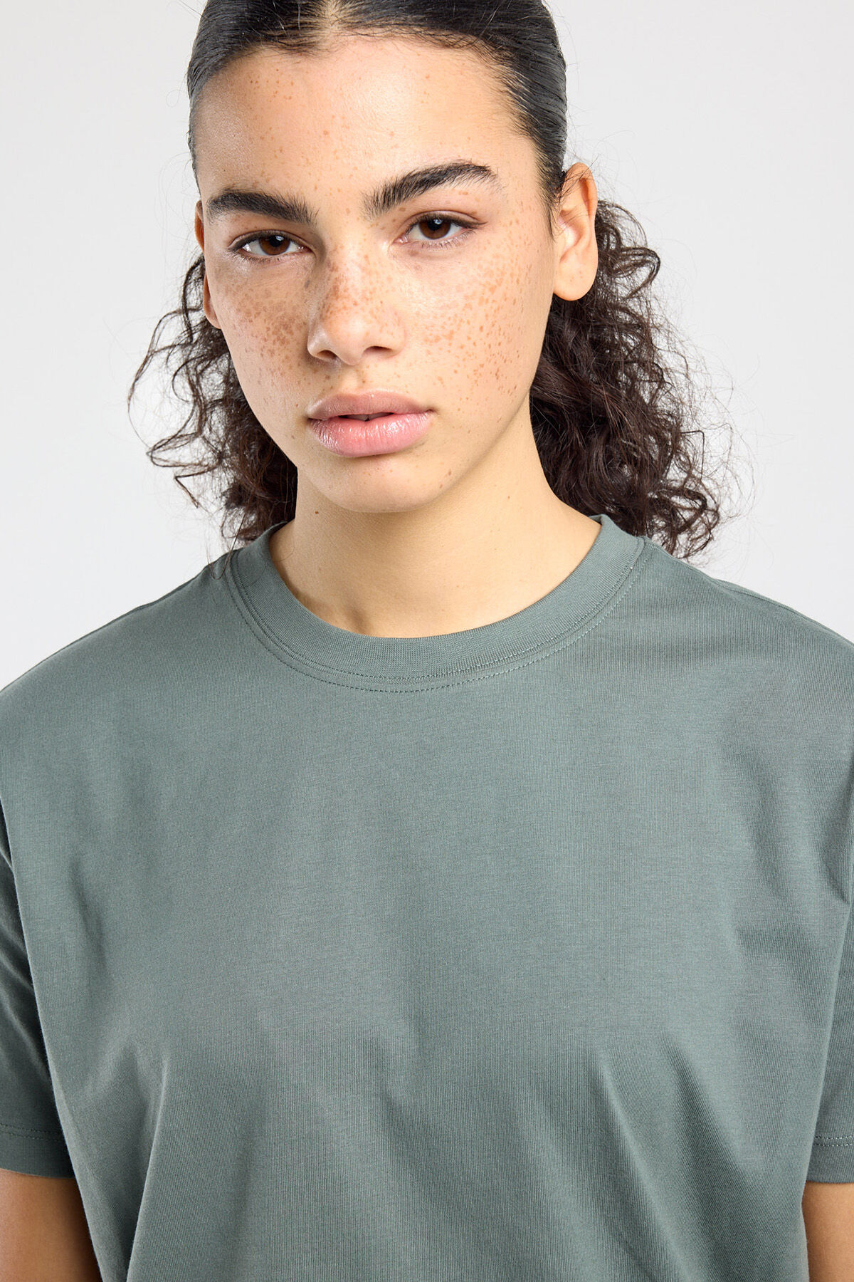 Esther image number 3