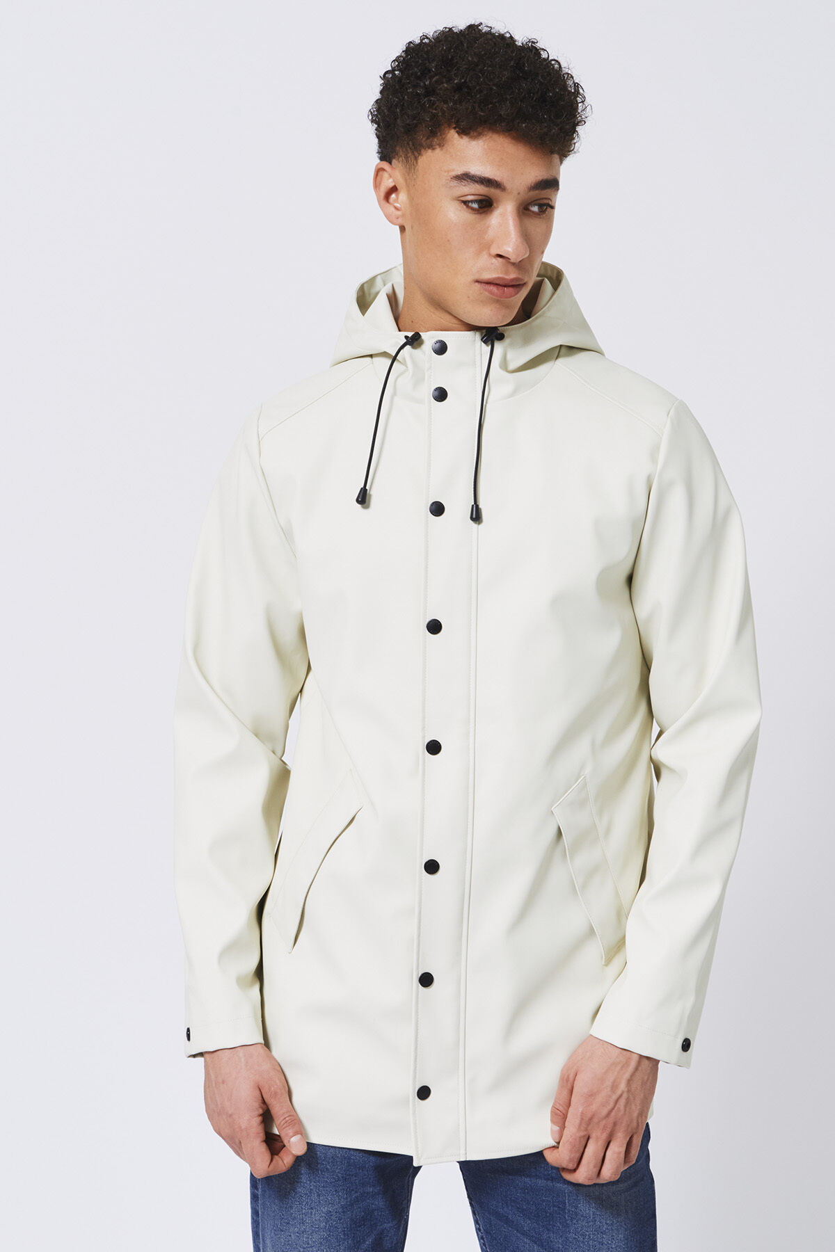 Imperm&eacute;able Jace image number 0