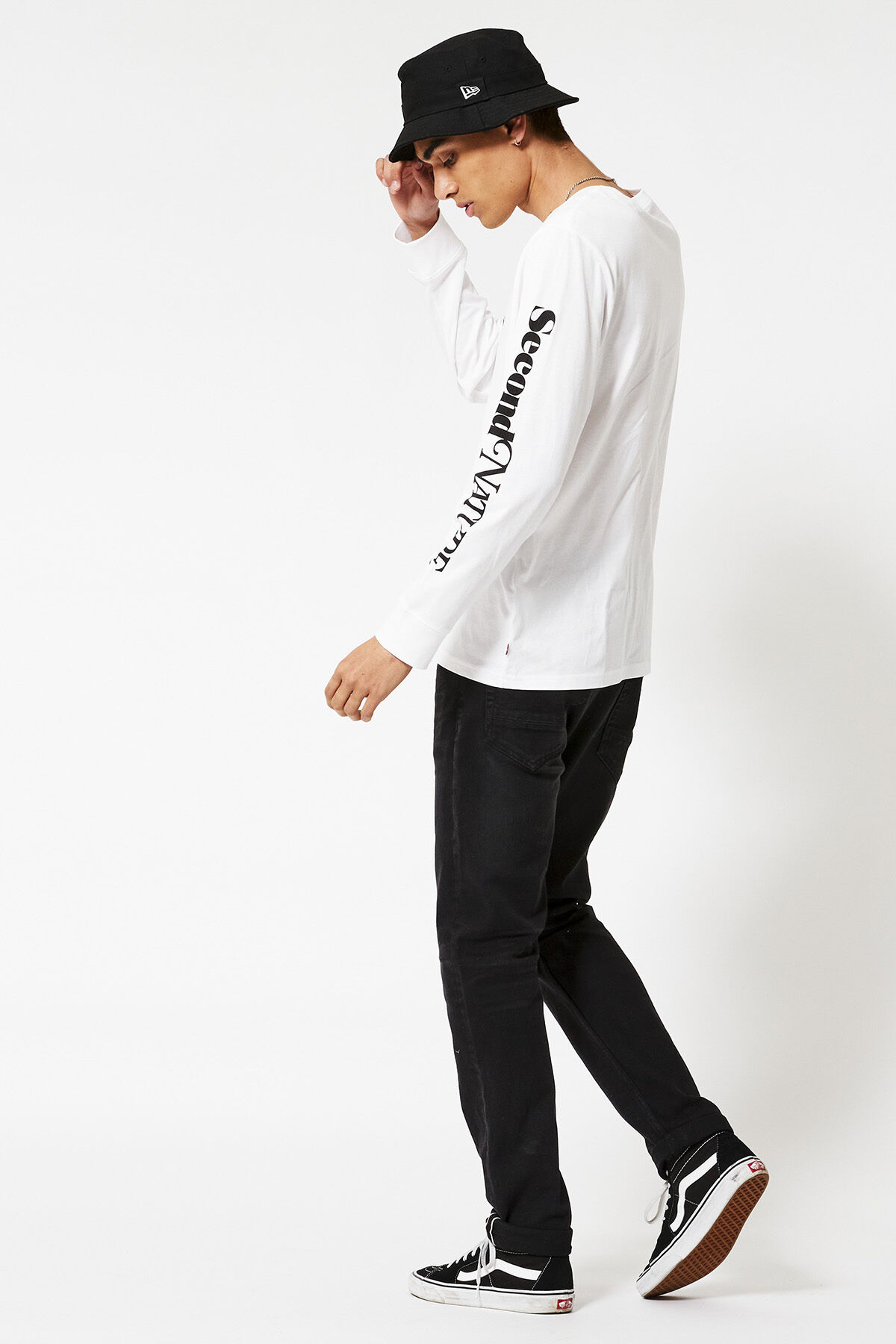 Long sleeve Relaxed LS graphic tee image number 2