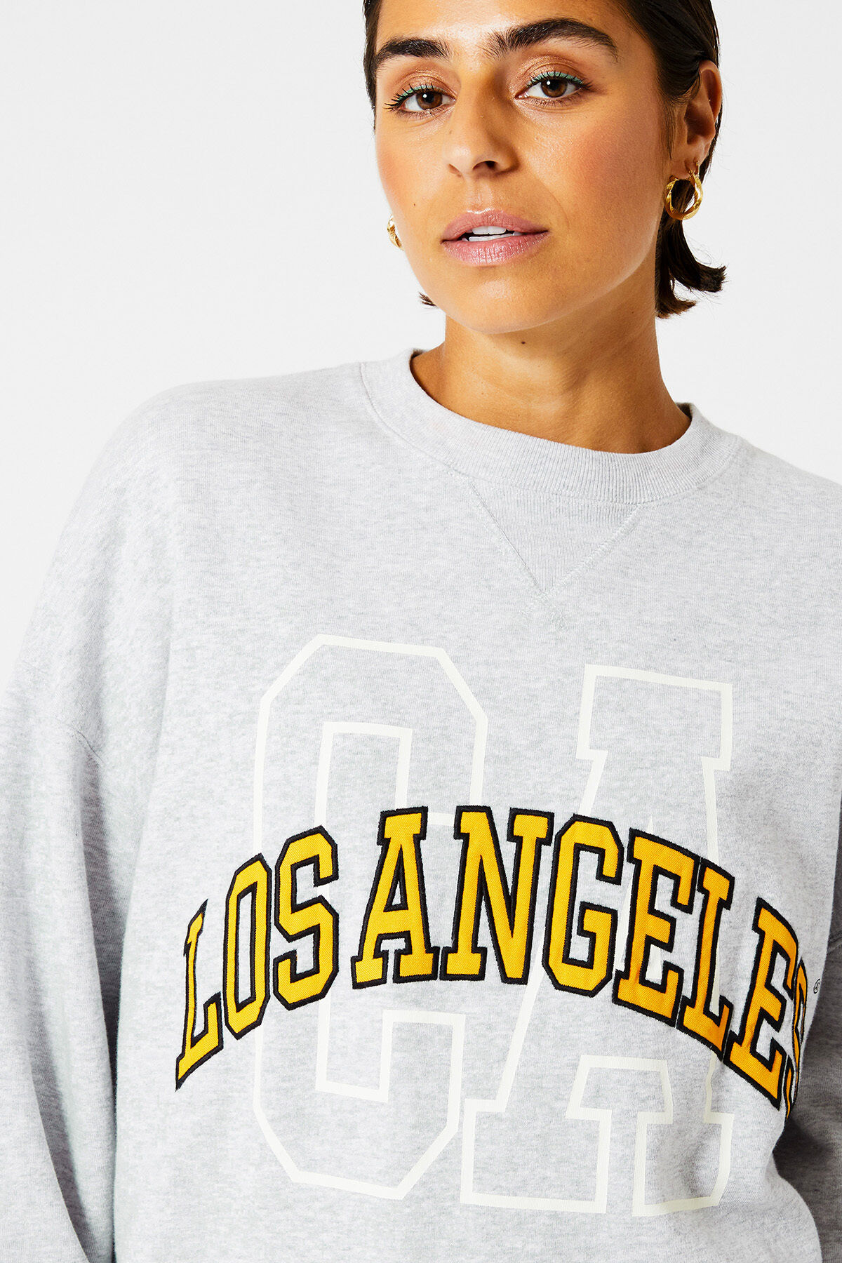 Sweater Sue image number 3