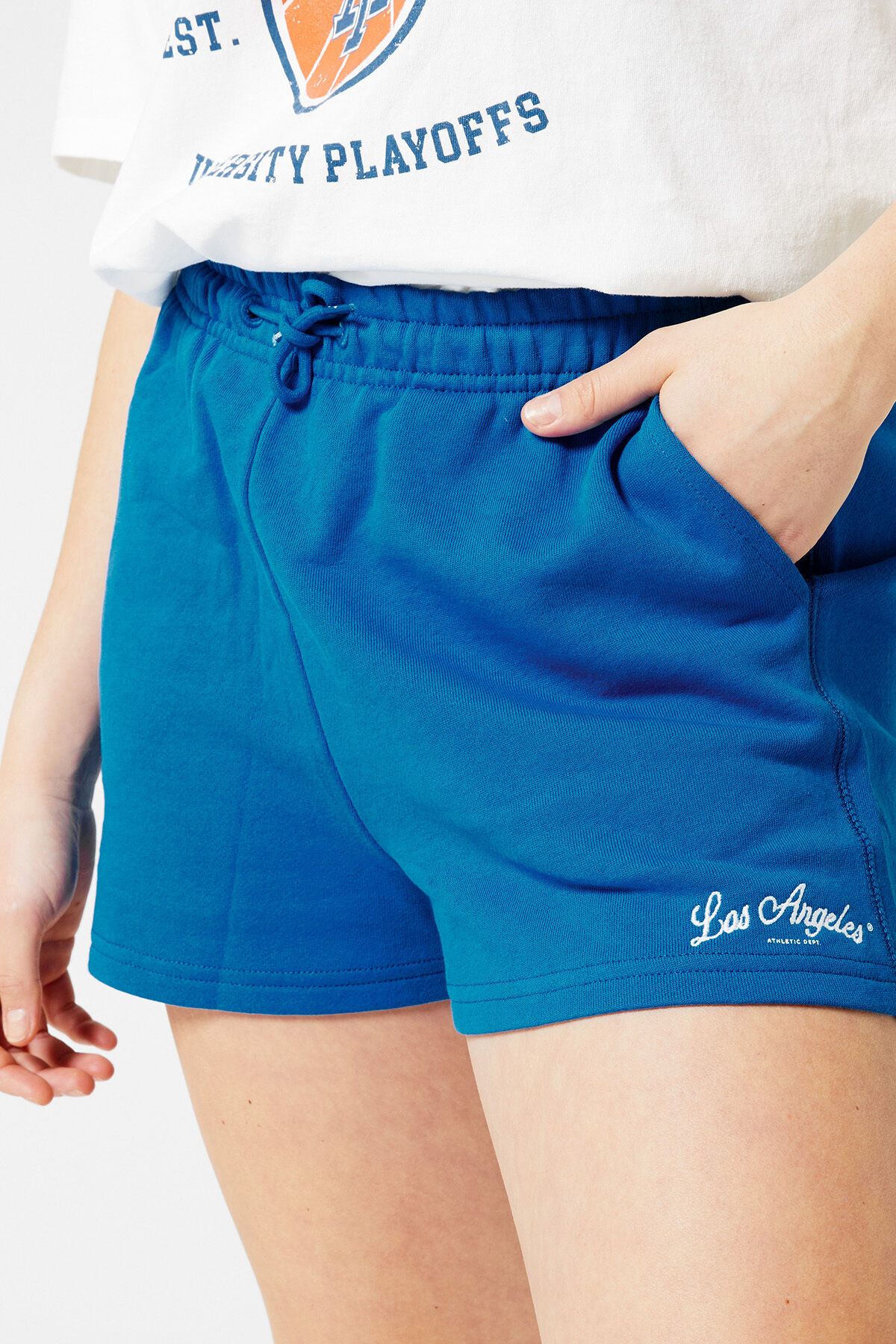 Short Nea image number 3