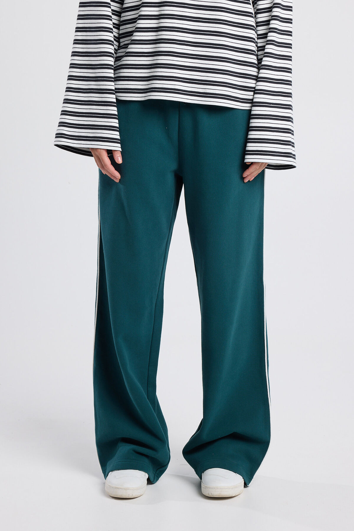 Sweatpants Clover image number 0