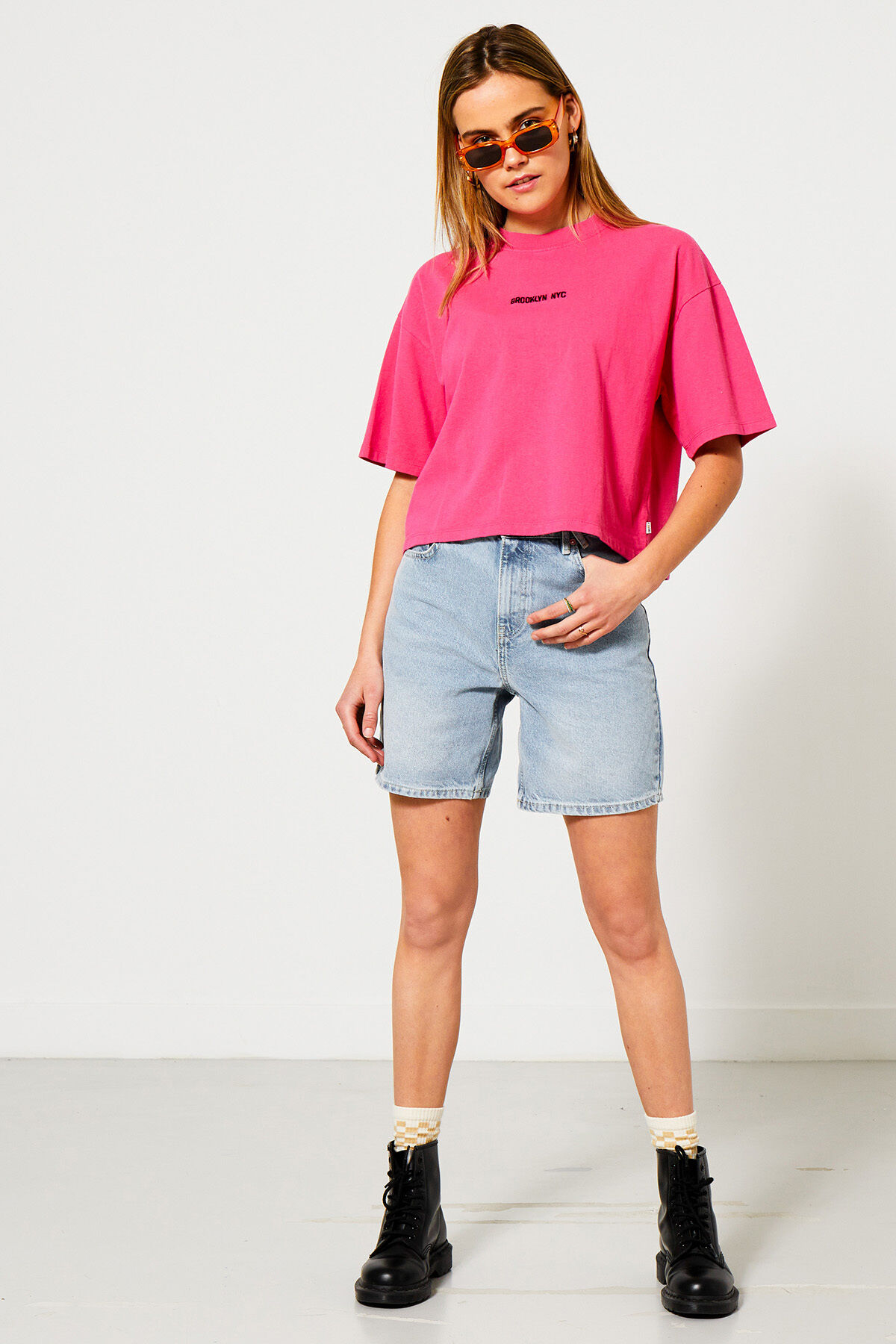 Short May image number 0