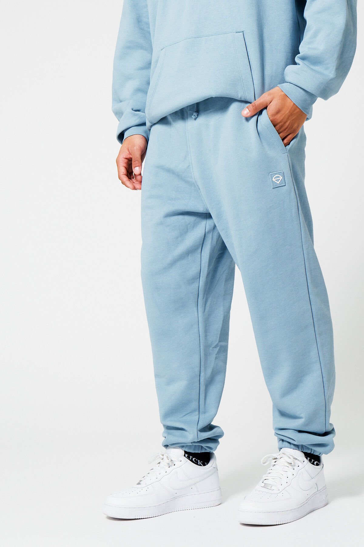 Crest image number 1