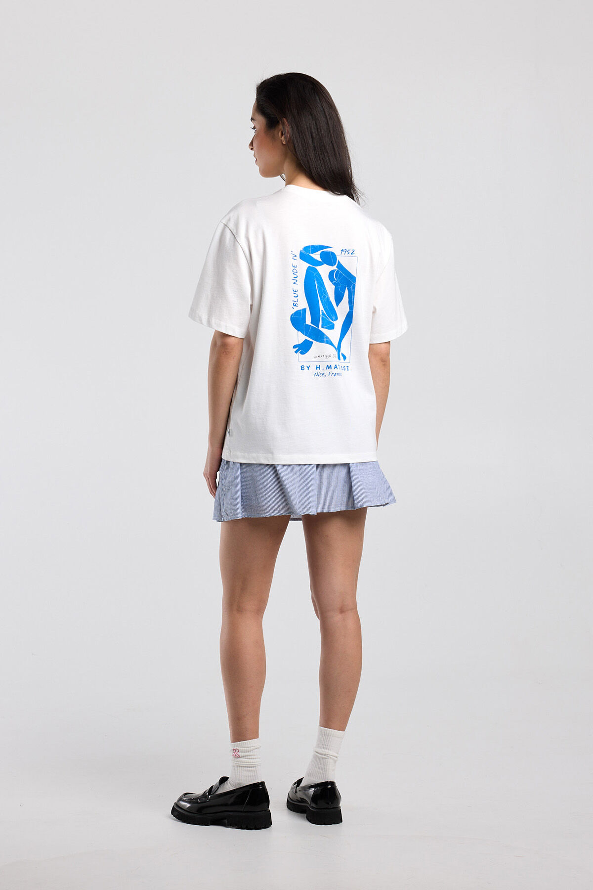 Elizabeth image number 2