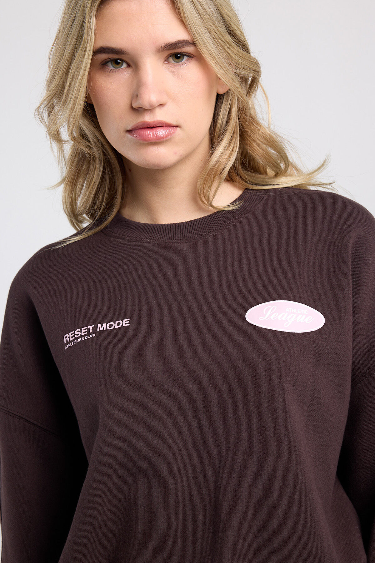 Skylar image number 3