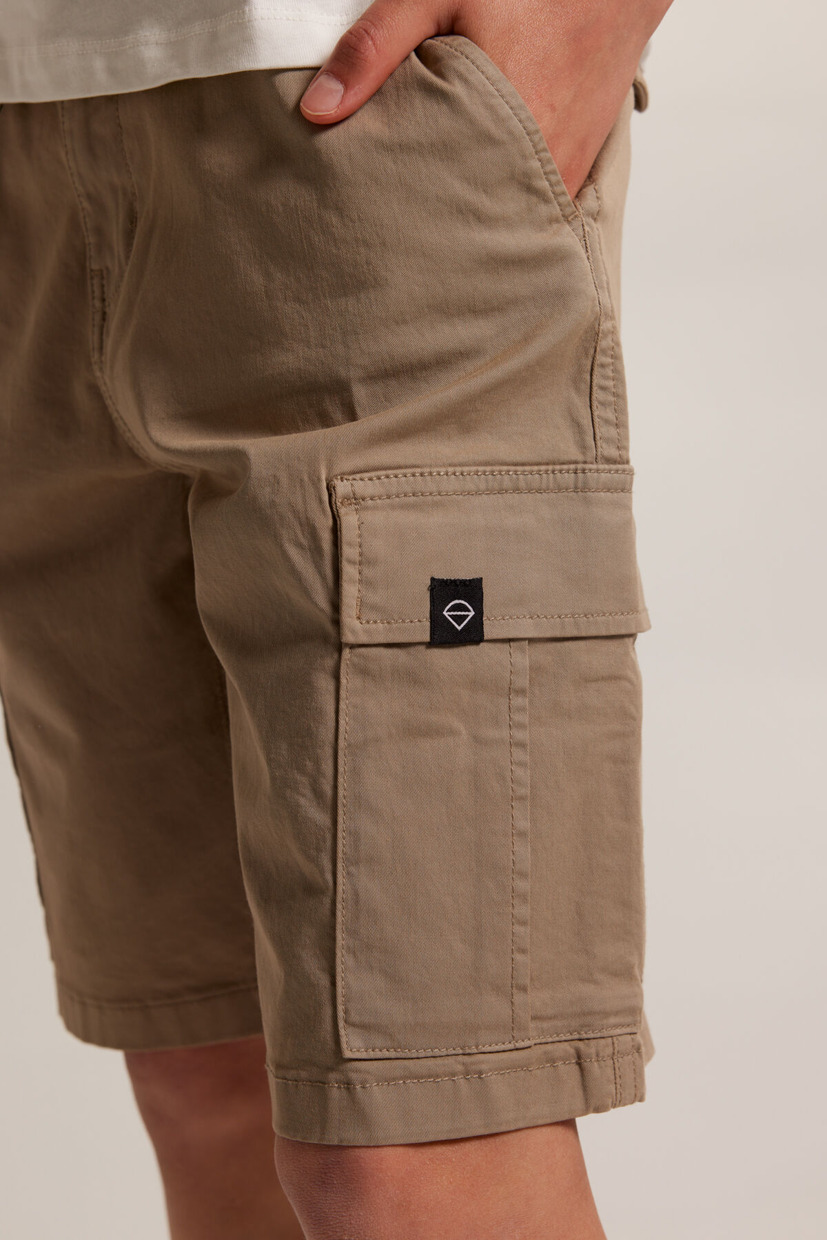 Short Neo JR image number 3