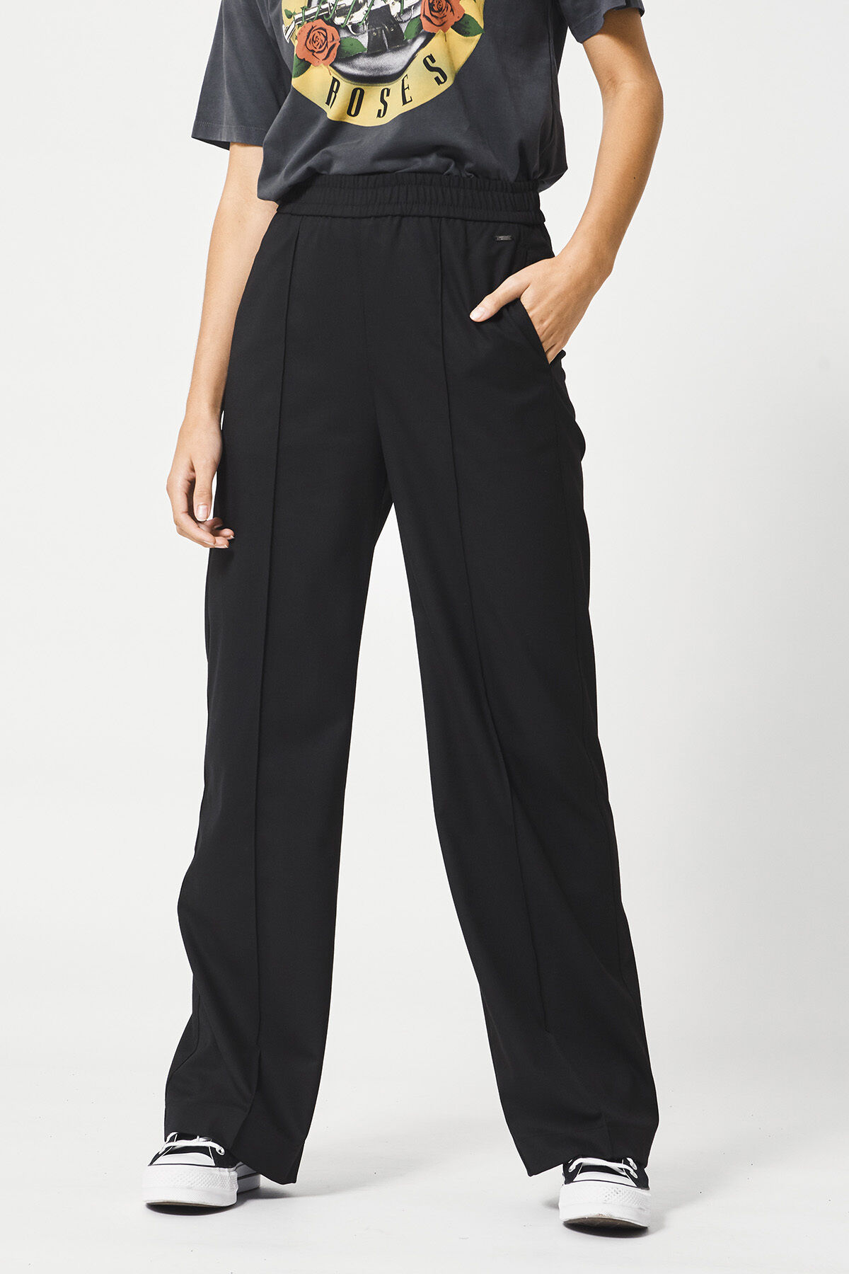 Perla image number 1