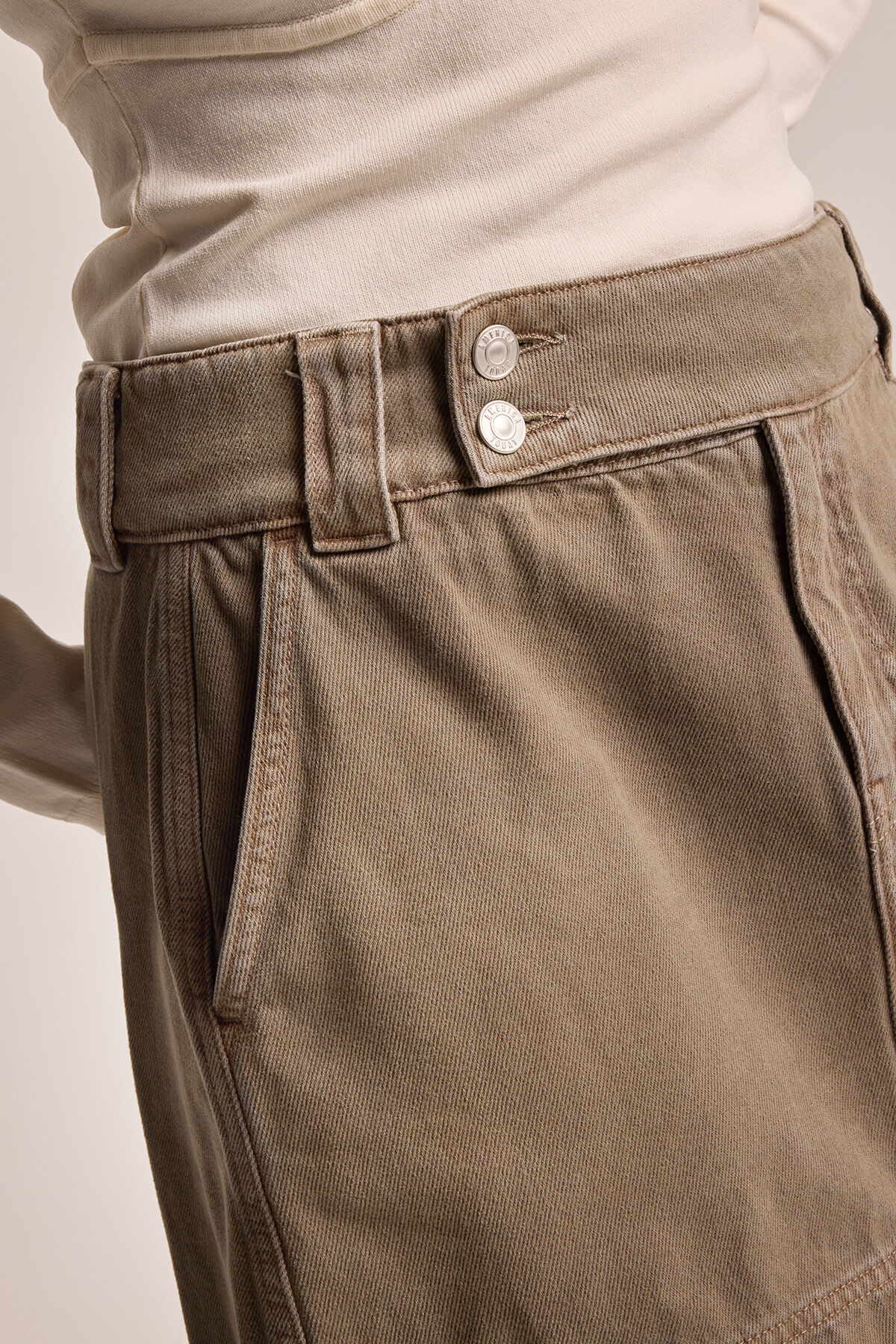 Skirt Riven image number 3