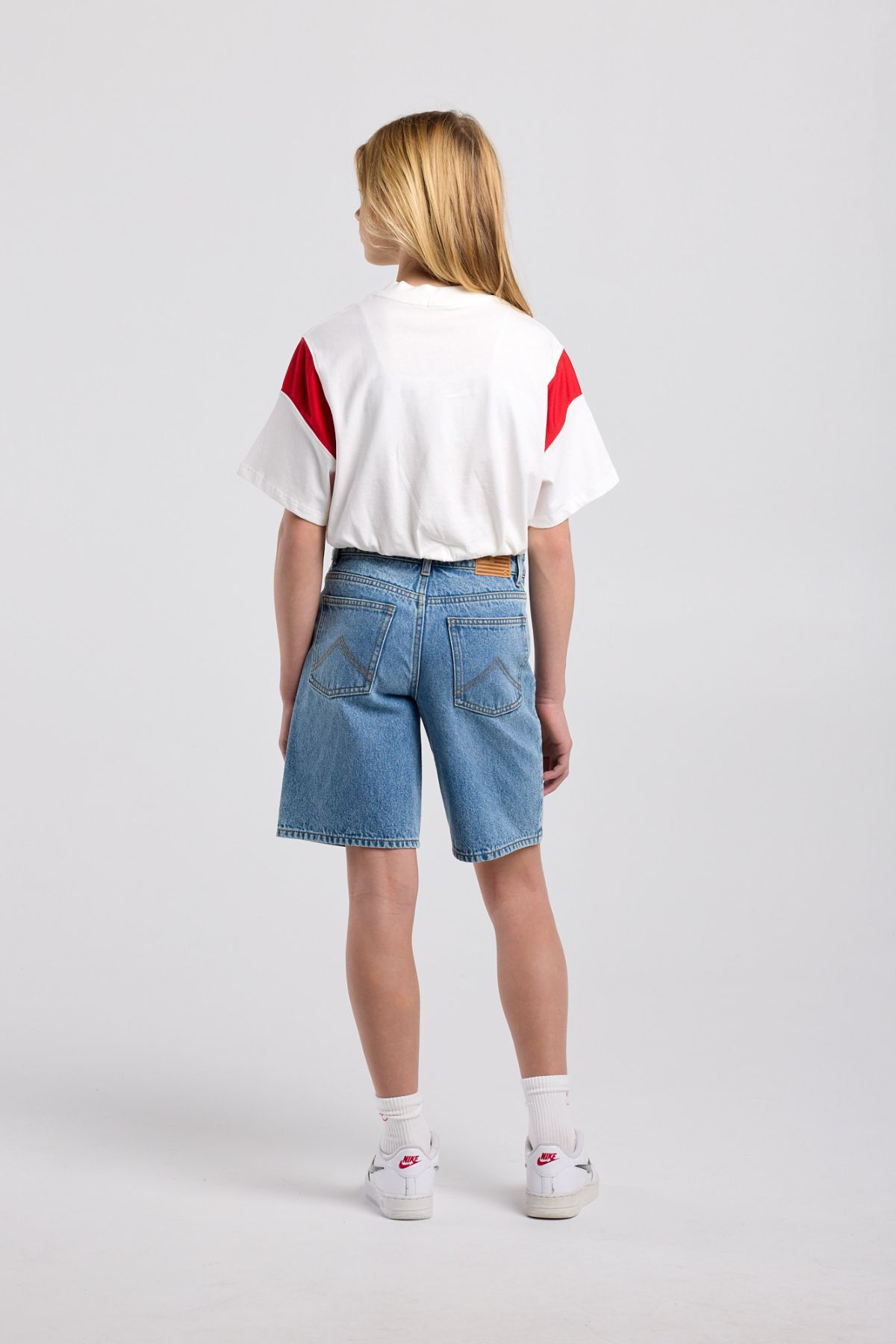 Enny Jr image number 2