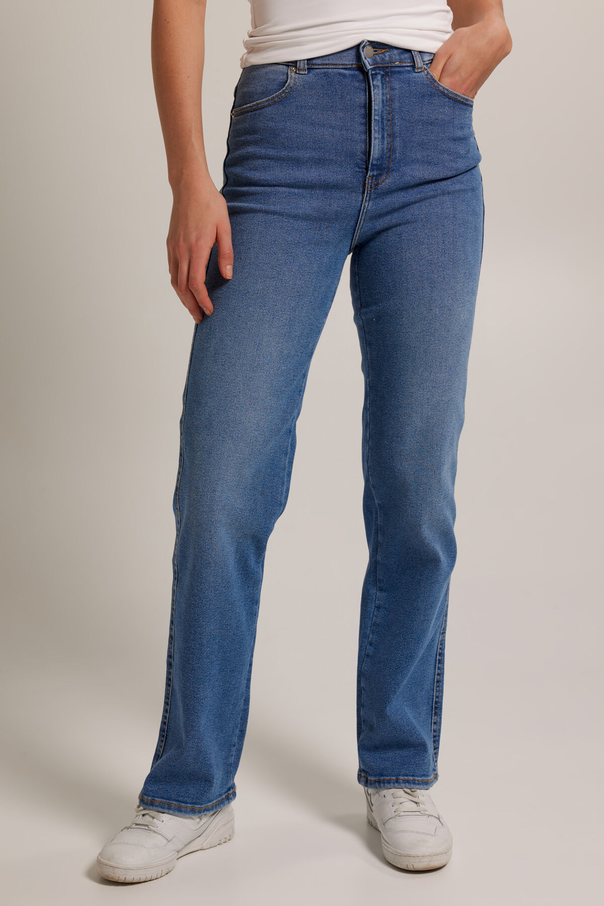 Dr. Denim Moxy straight jeans image number 1