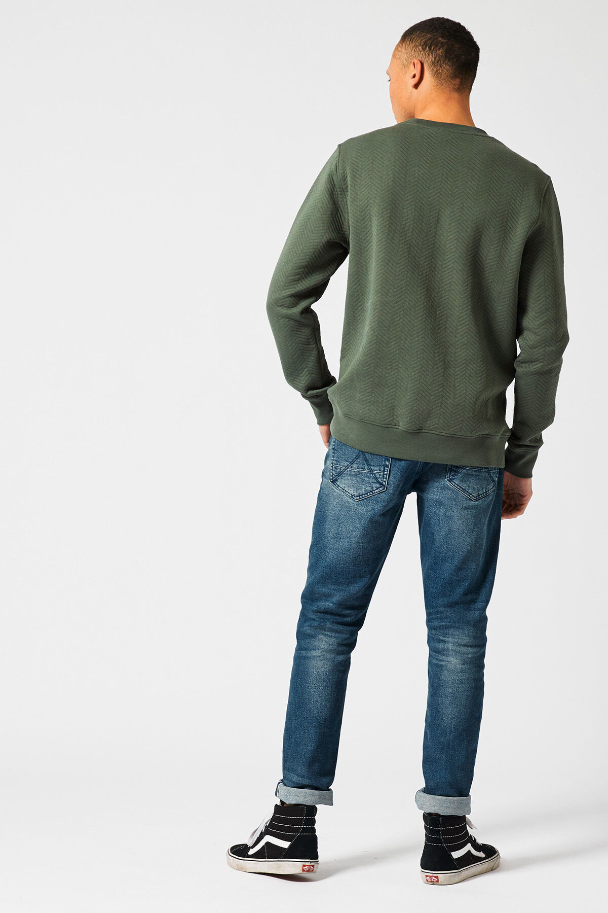 Sweater Saul image number 2