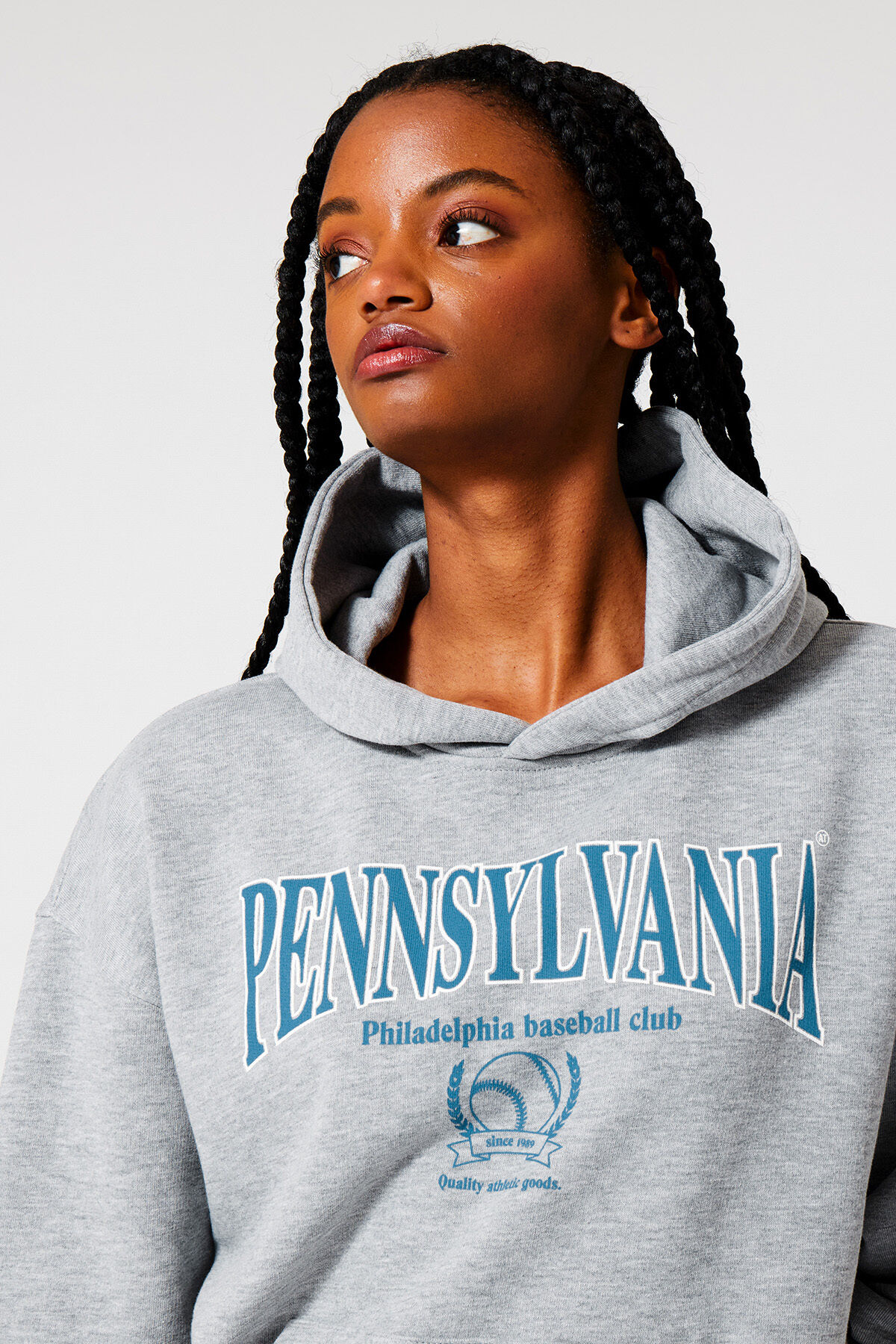 Hoodie Saga image number 3