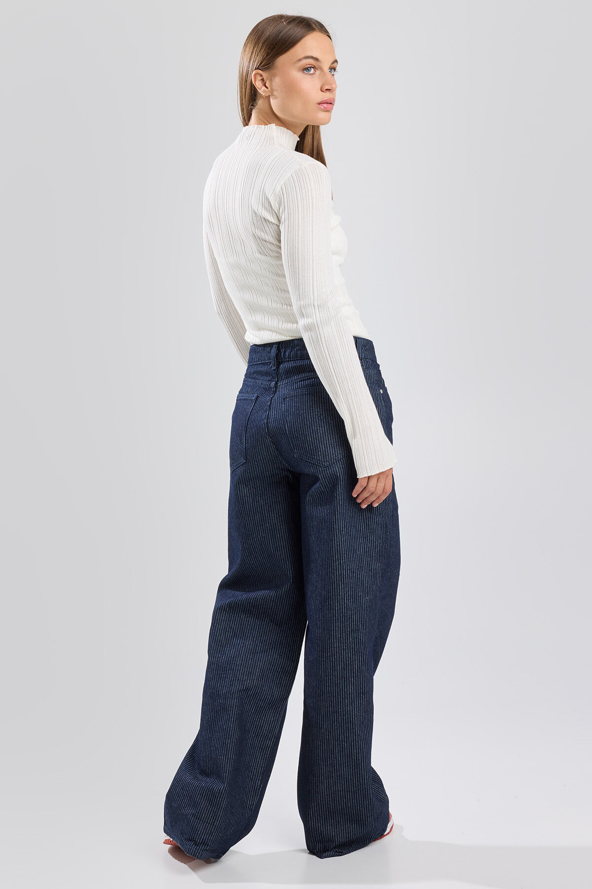 Pull Kylie image number 2