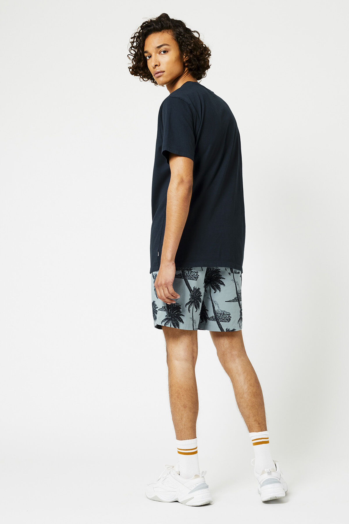 Short Nash image number 2