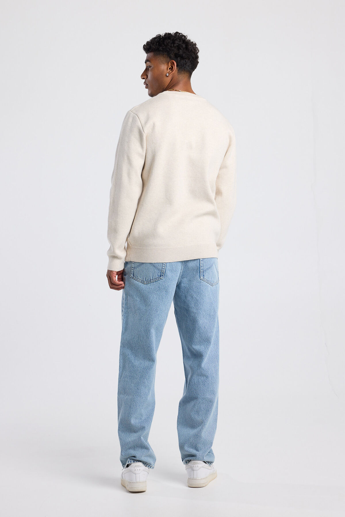 Konrad Crew image number 2