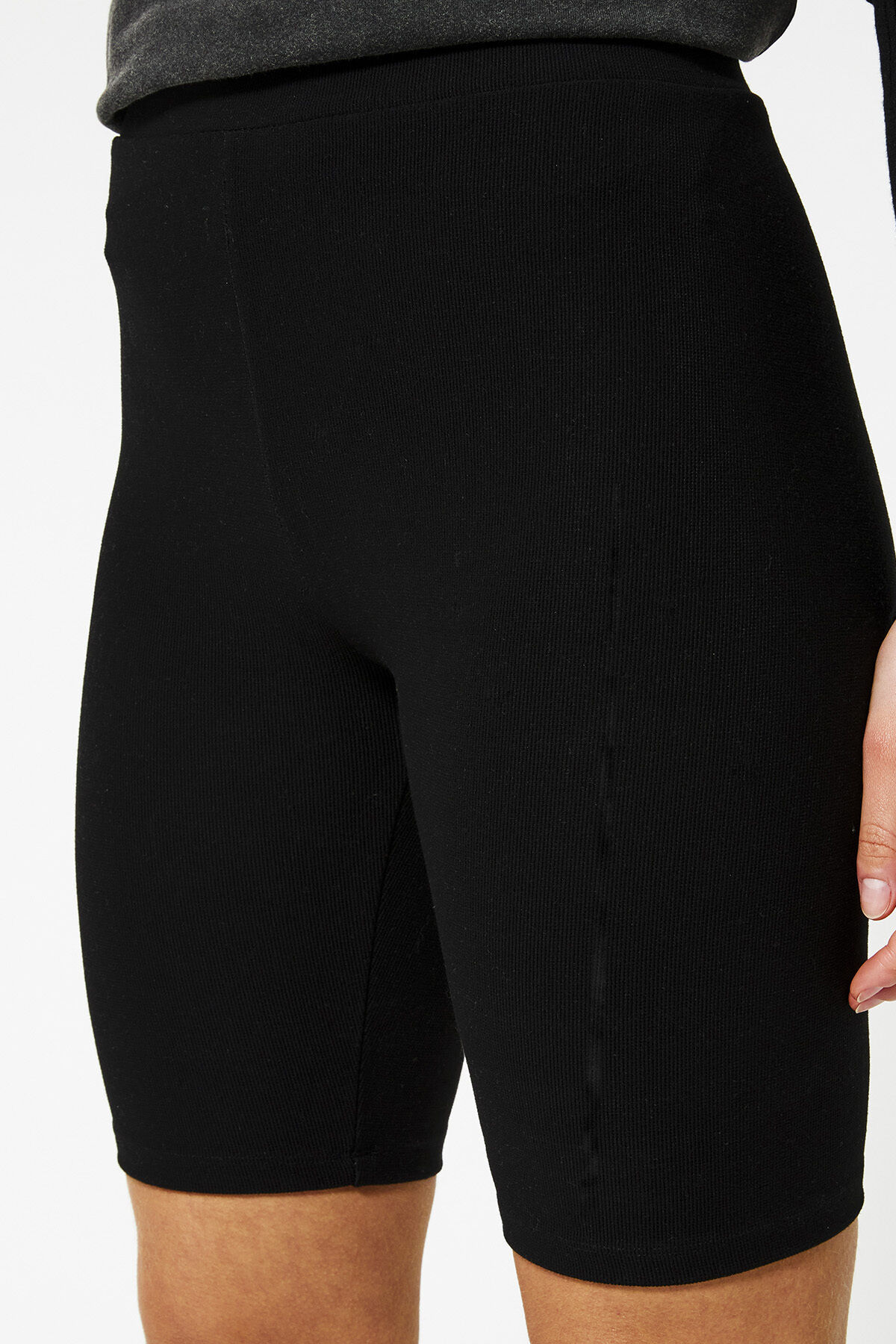 Short Naia image number 3