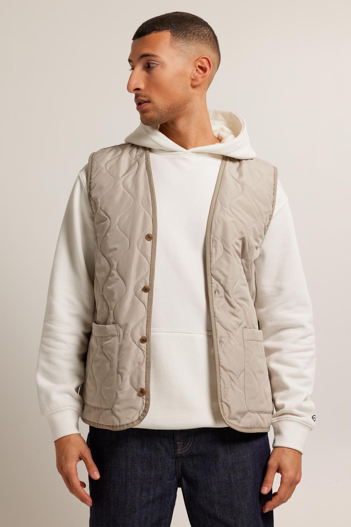 Trenchcoat John image number 3