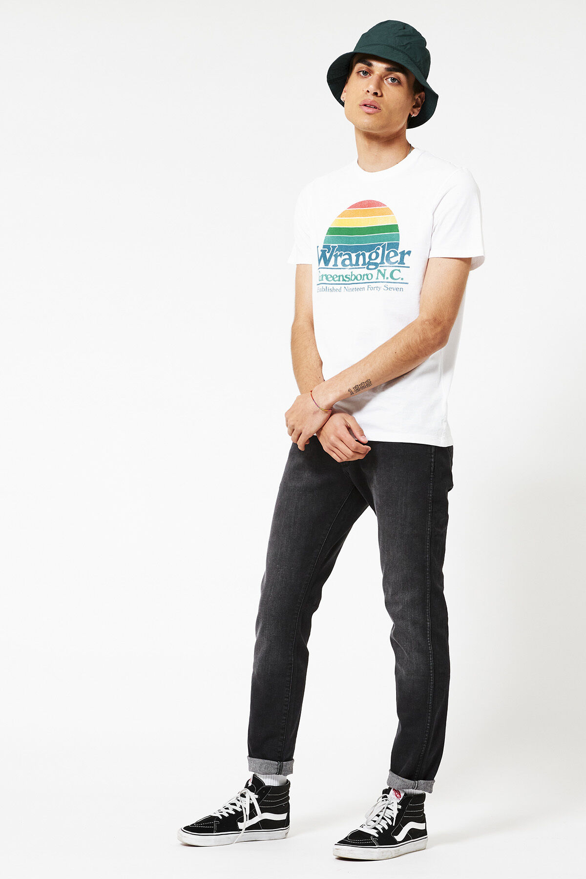 Short sleeve graphic tee image number 1