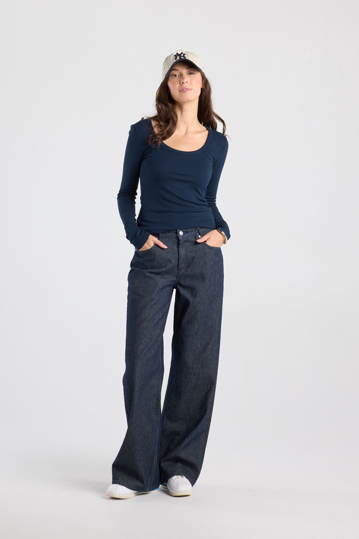 Lina image number 1