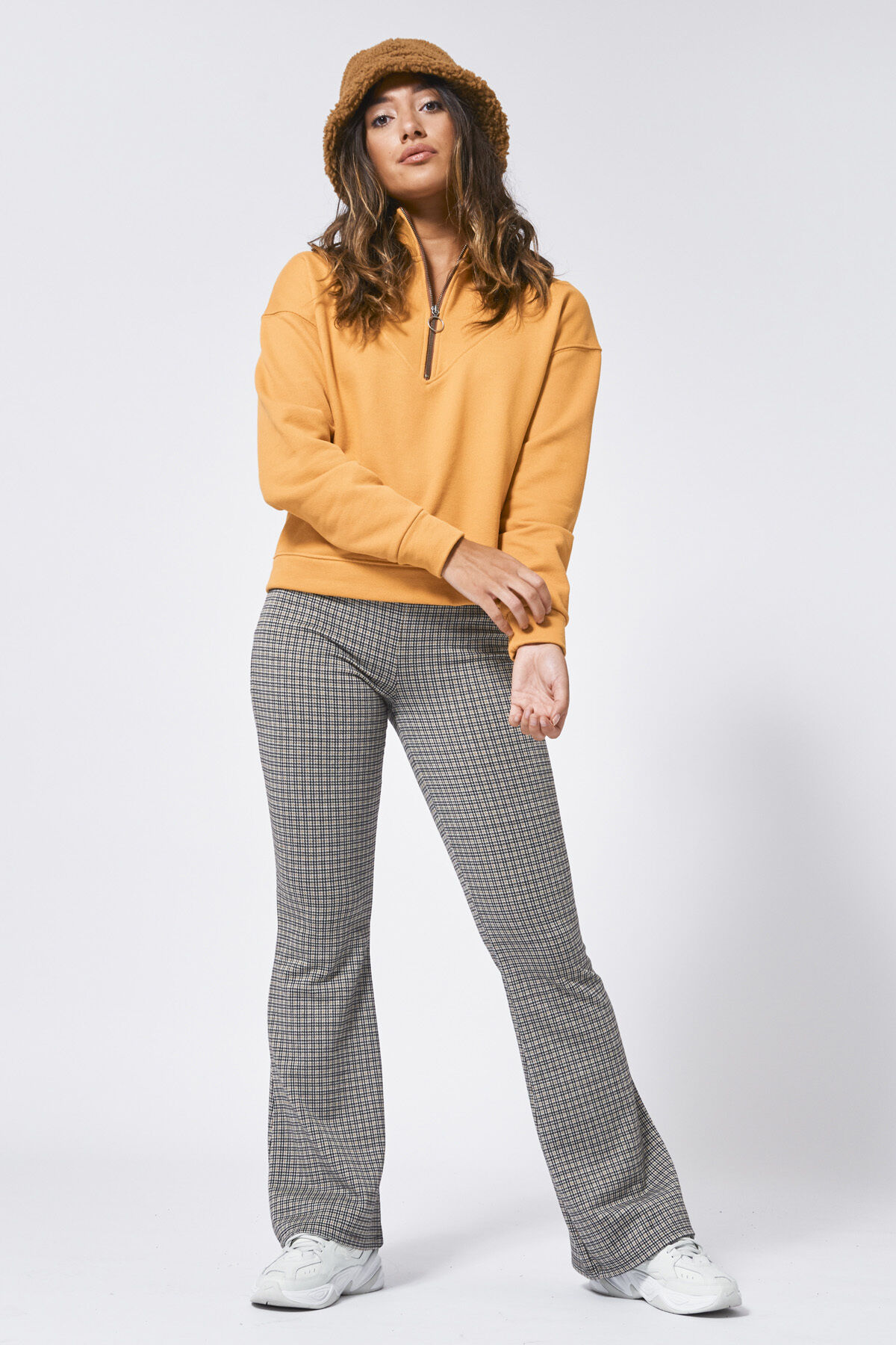 Sweater Siem image number 0