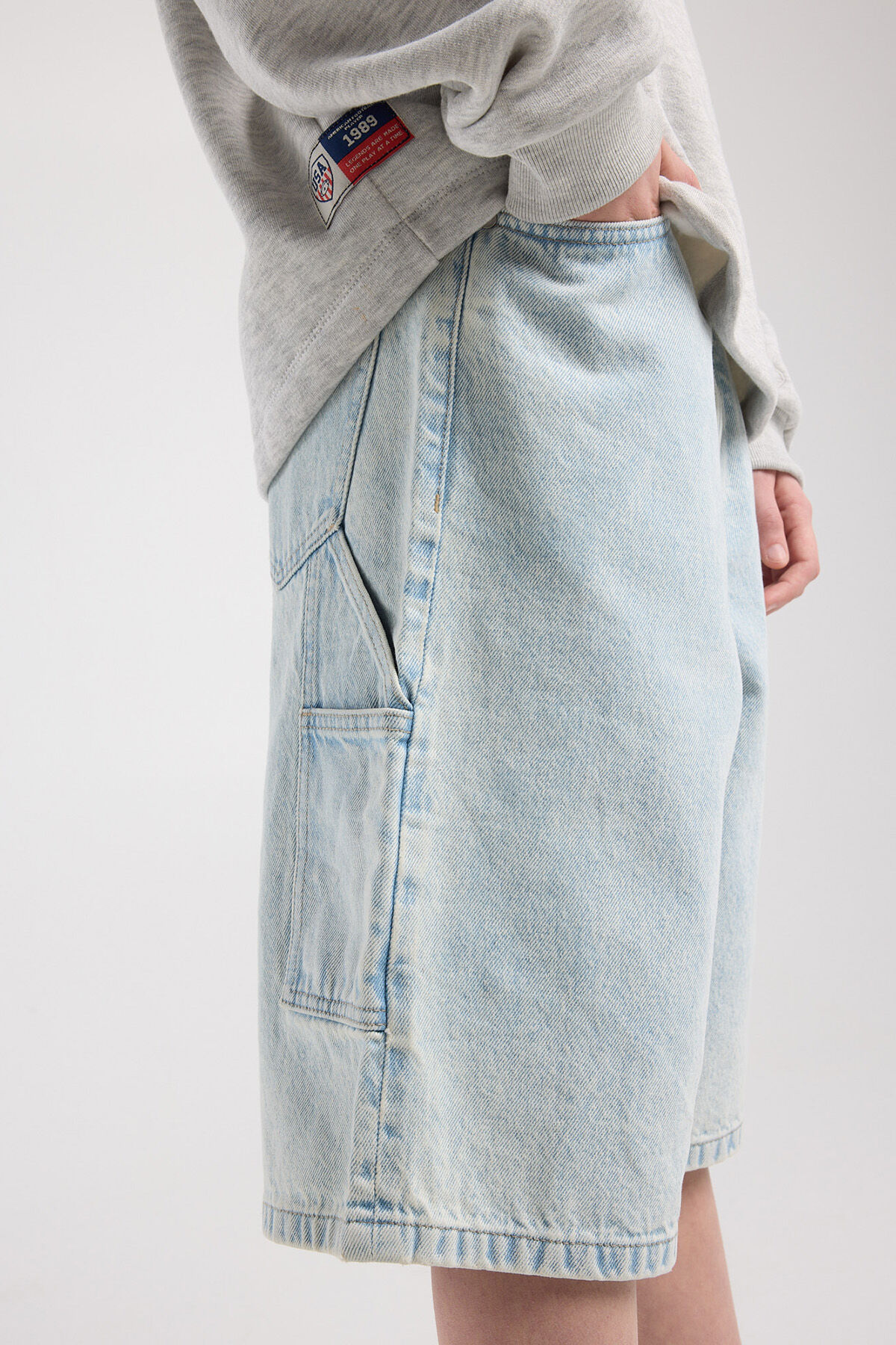 Nilan JR image number 3