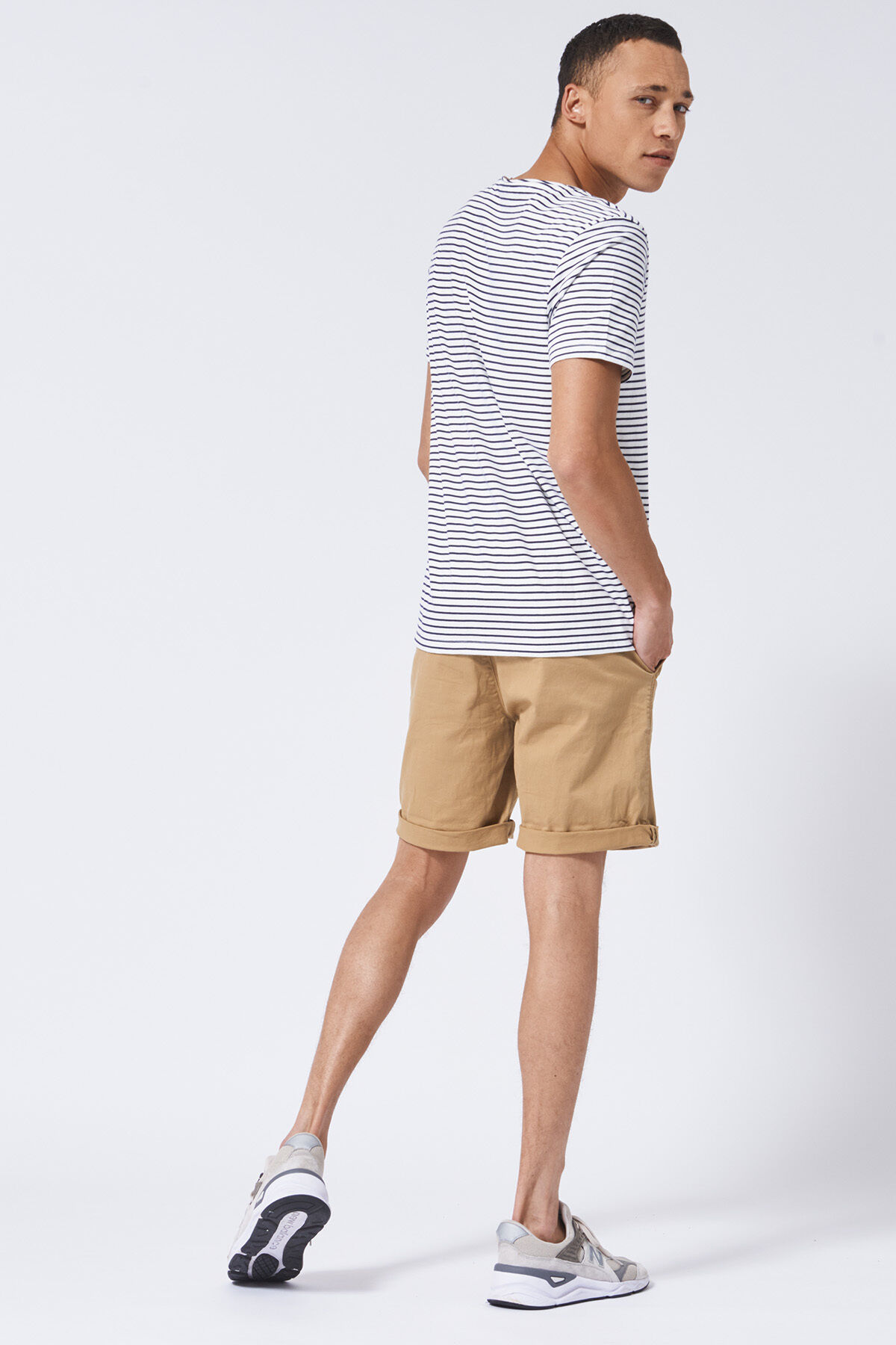 T-shirt Took image number 2