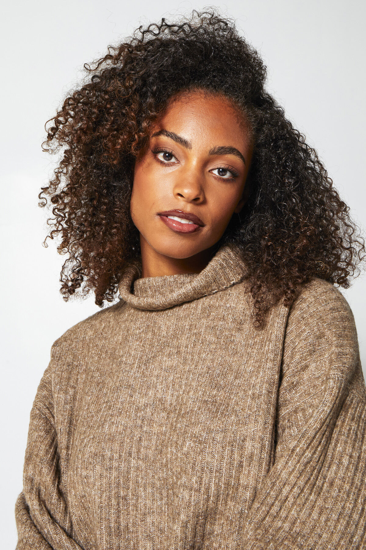 Turtleneck Korey image number 3