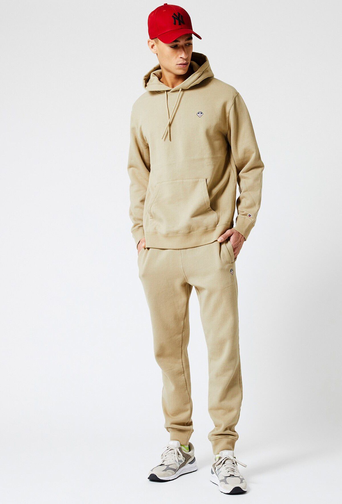 Carson image number 0