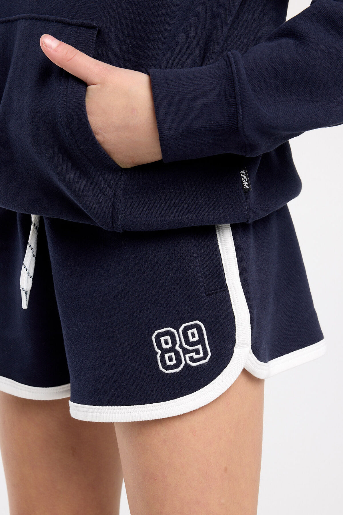 Naima JR image number 3