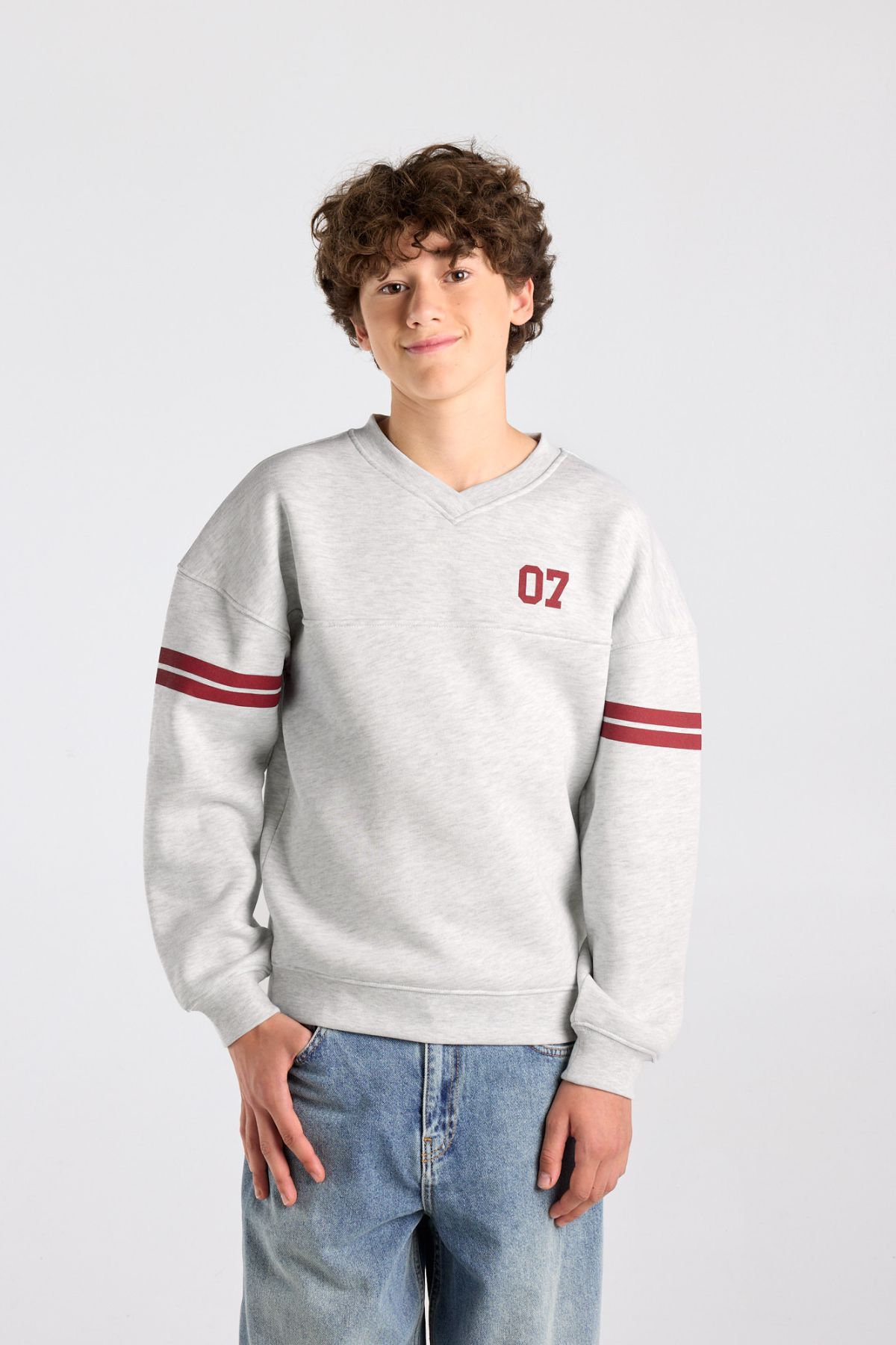 Seven Jr image number 0