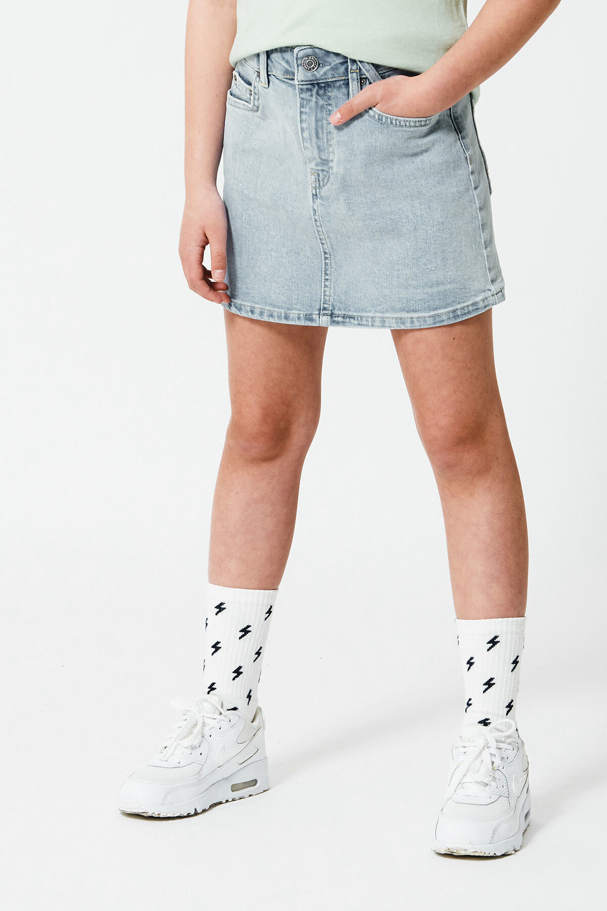 Girls A-line denim skirt Light used | America Today