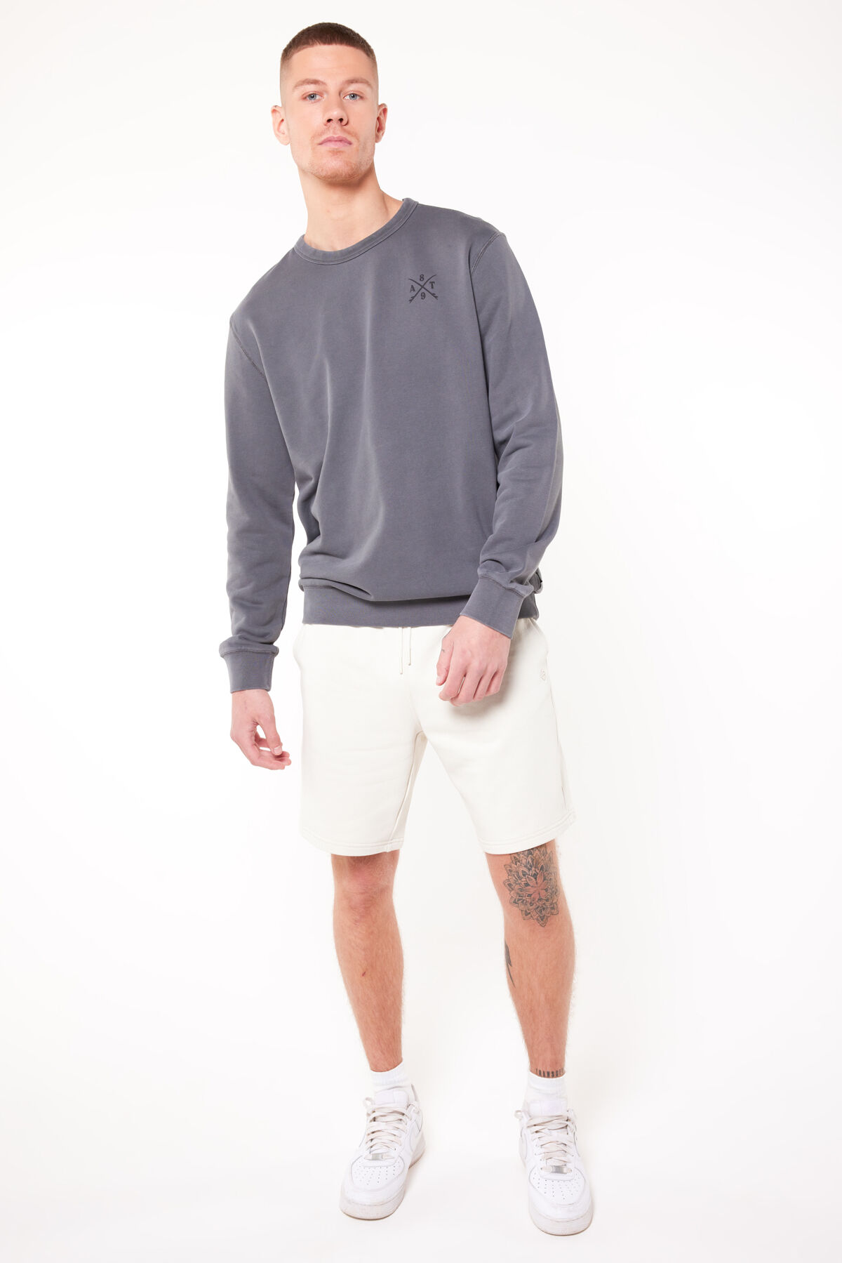 Short Sevan image number 1