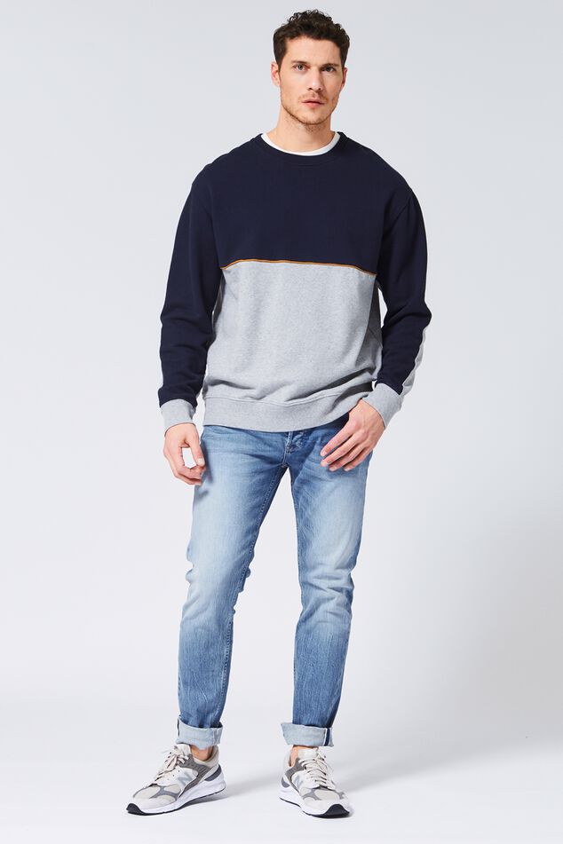 Sweater Sean image number 0