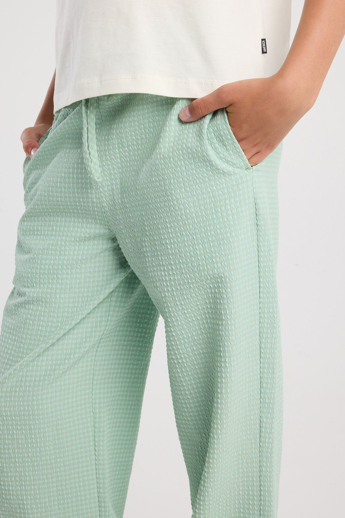 Paityn JR image number 3