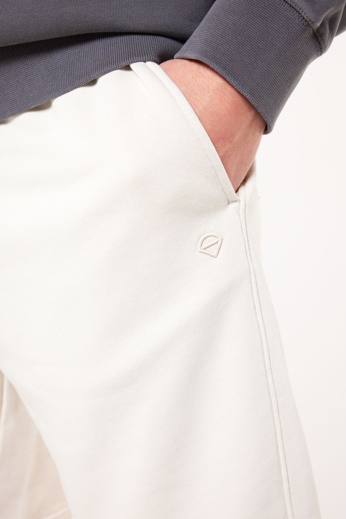 Short Sevan image number 3