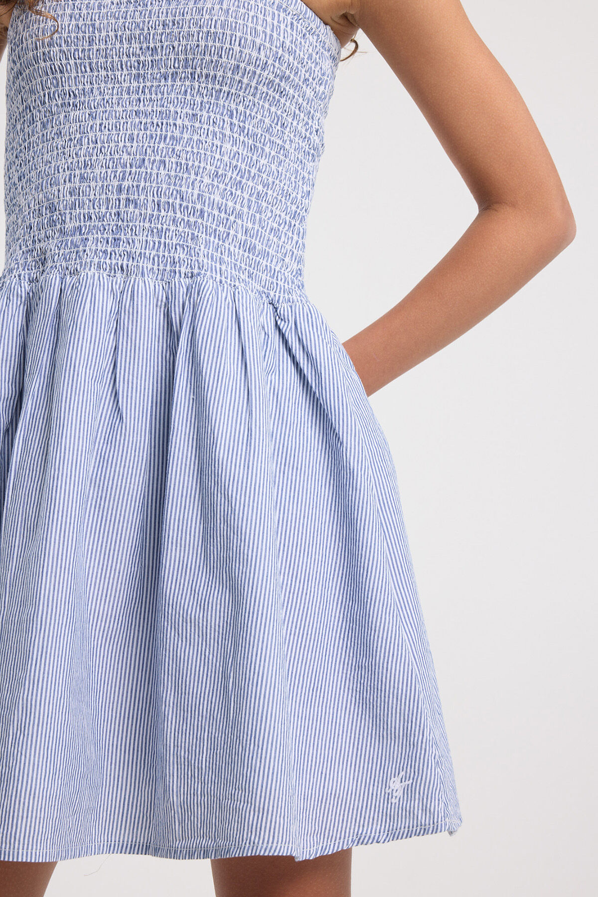 Dorian Jr image number 3