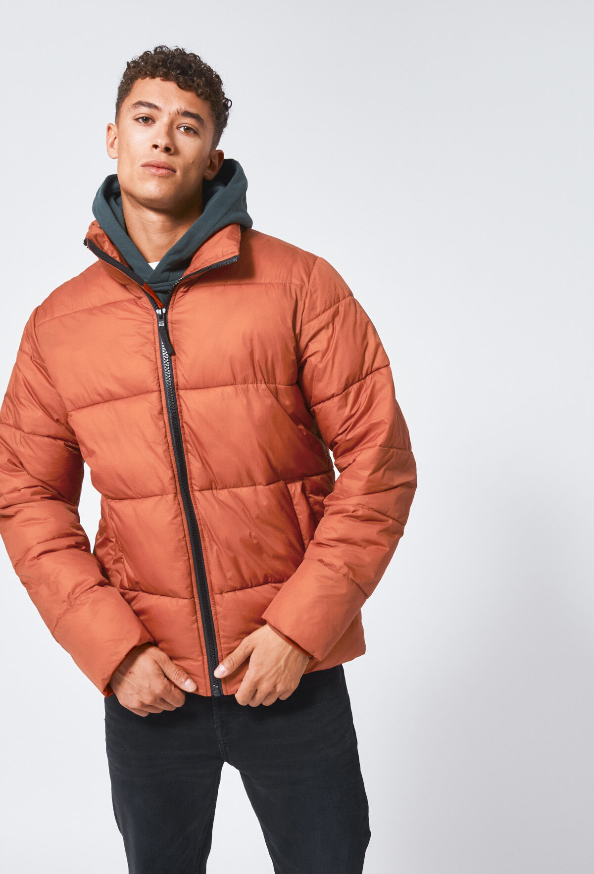 Jacke James image number 0