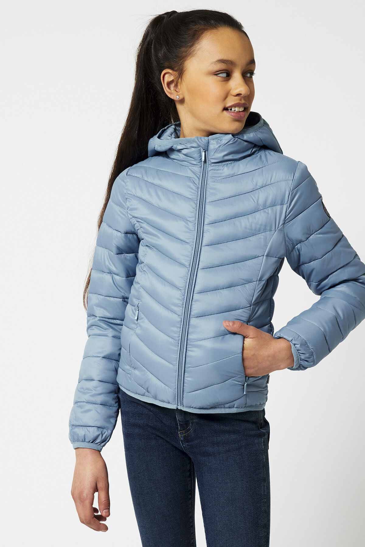 Jas Alice Jr image number 0