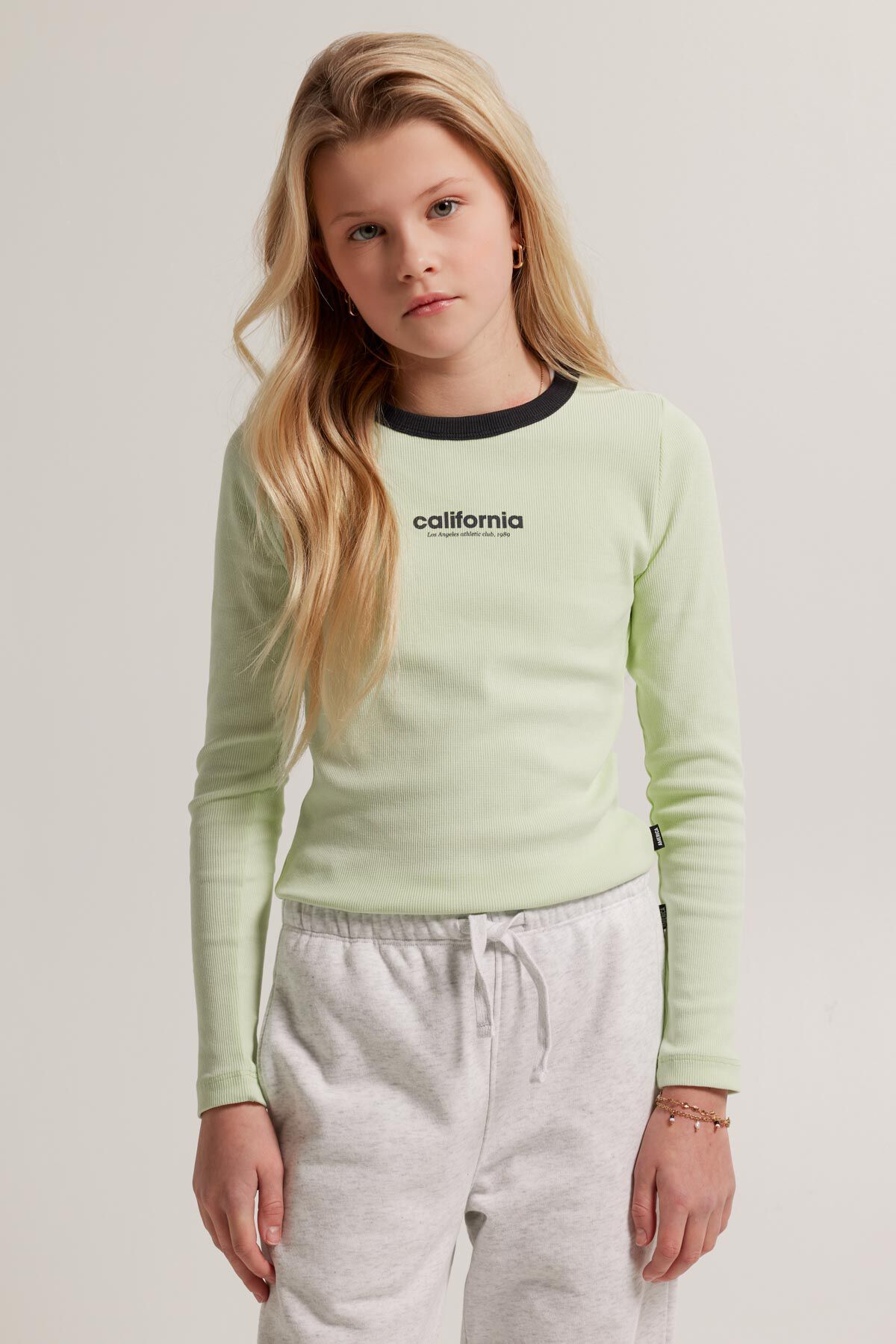 Online kids online clothing sale