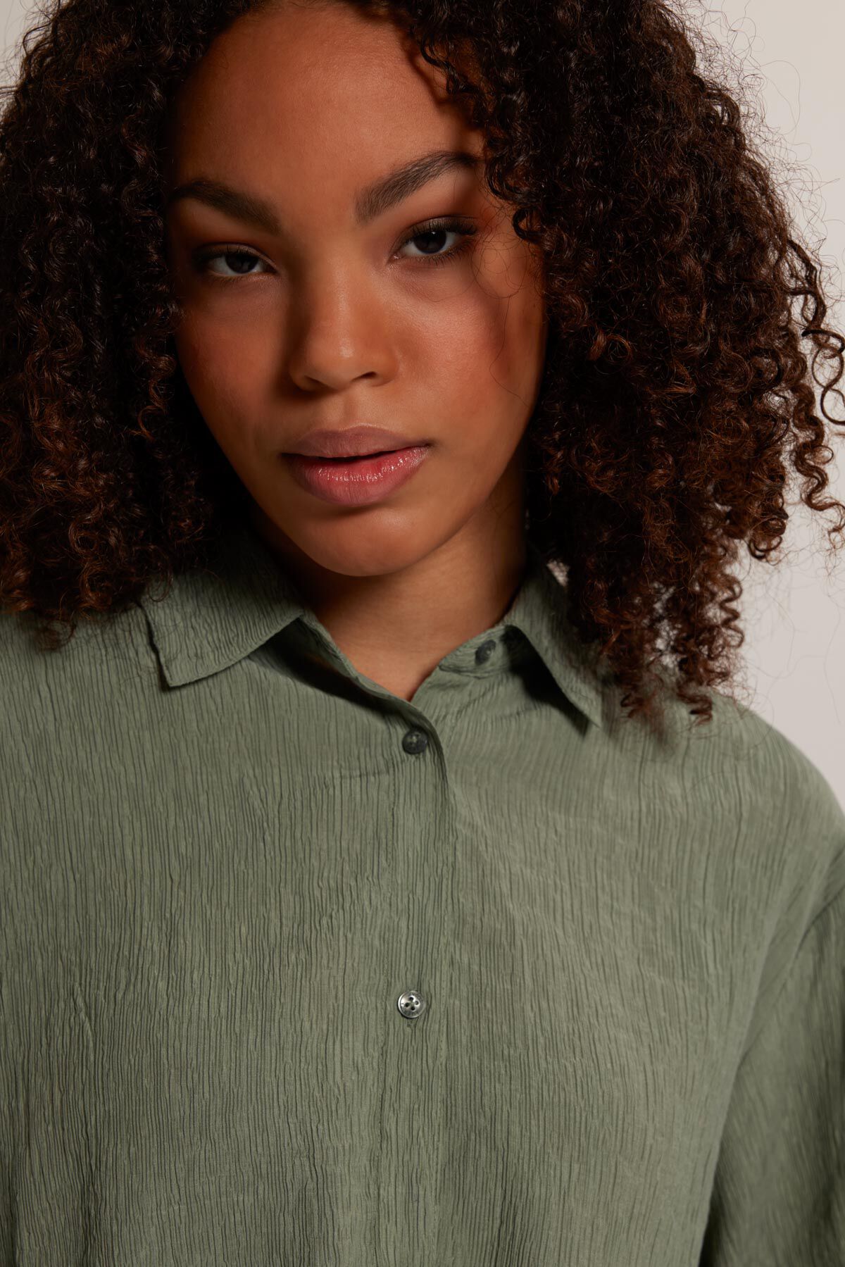 Blouse collar Ibby image number 3