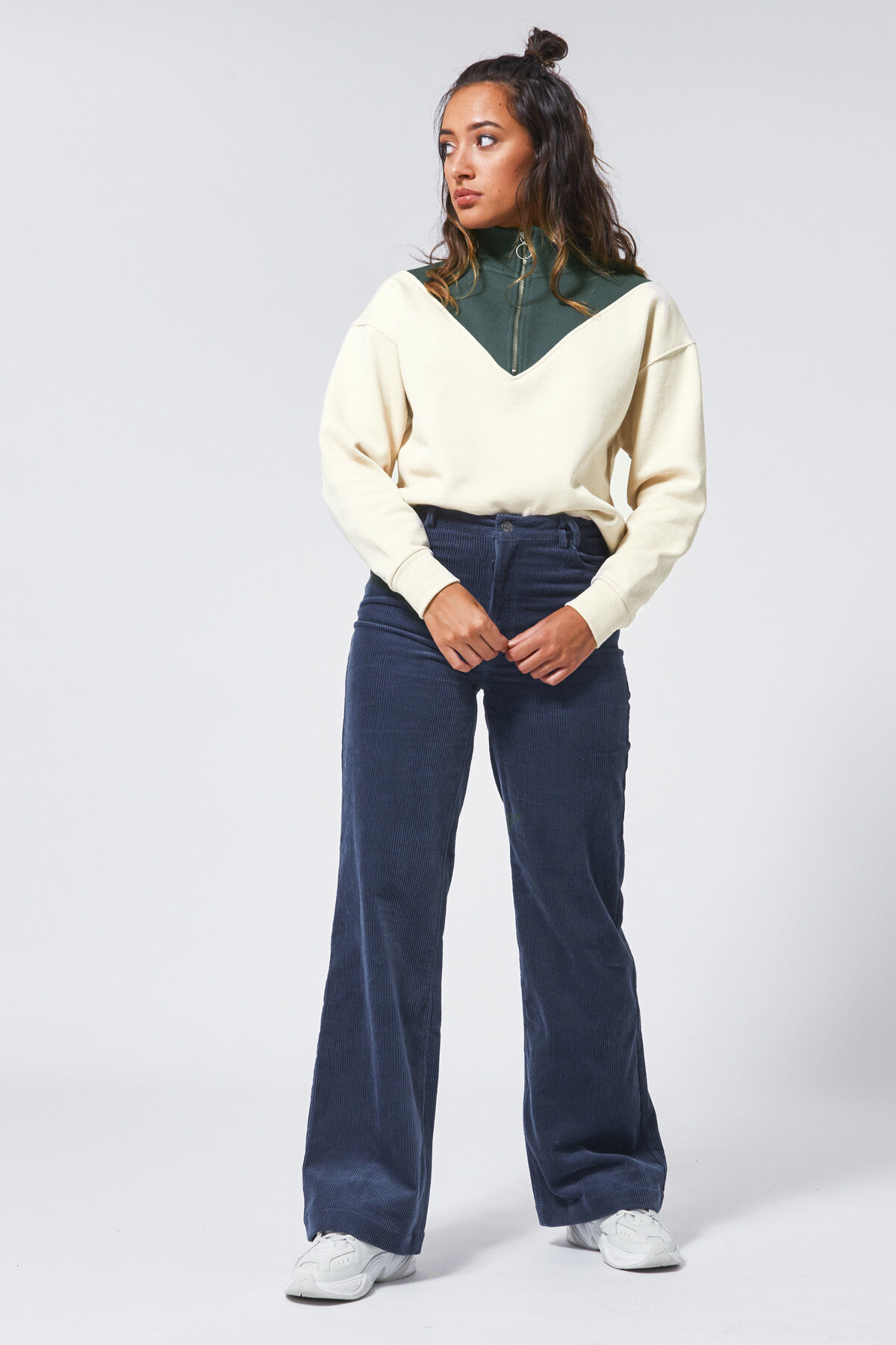 Sweater Siem image number 0