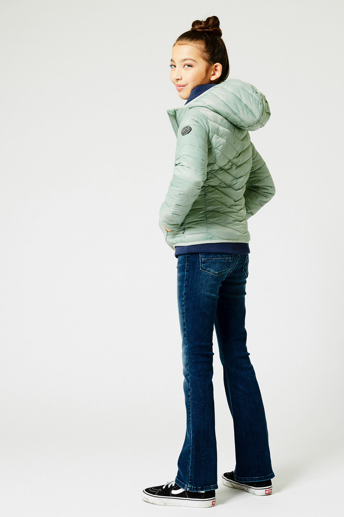 Jas Alice Jr image number 2